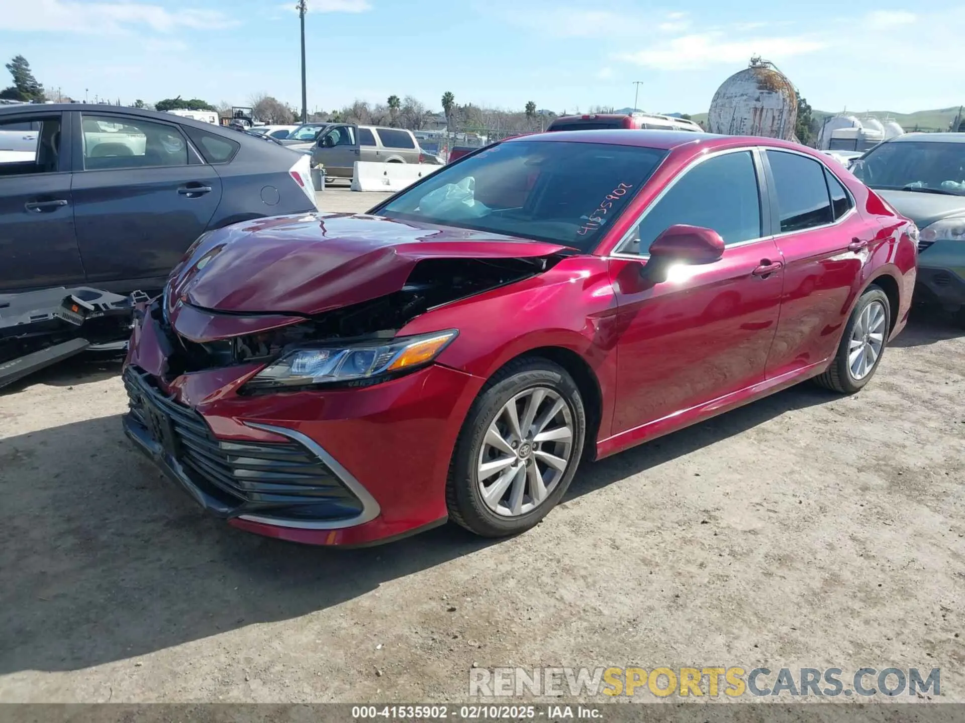 2 Photograph of a damaged car 4T1C11AK1NU660558 TOYOTA CAMRY 2022
