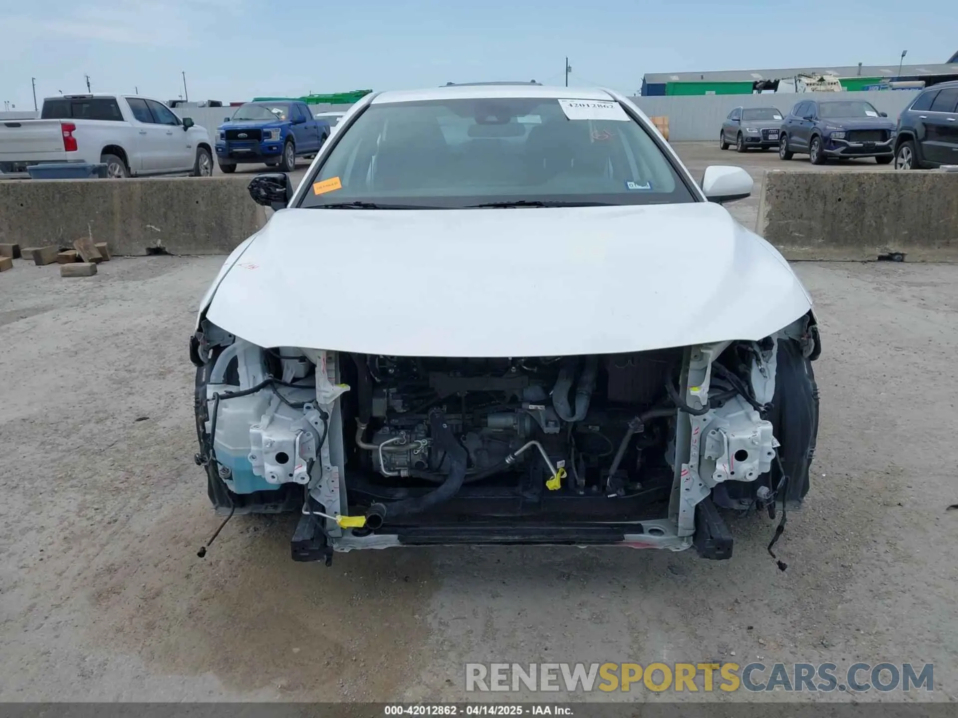6 Photograph of a damaged car 4T1C11AK1NU665694 TOYOTA CAMRY 2022