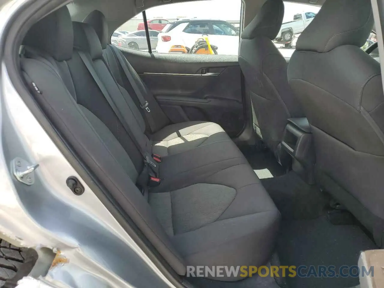 10 Photograph of a damaged car 4T1C11AK1NU683368 TOYOTA CAMRY 2022