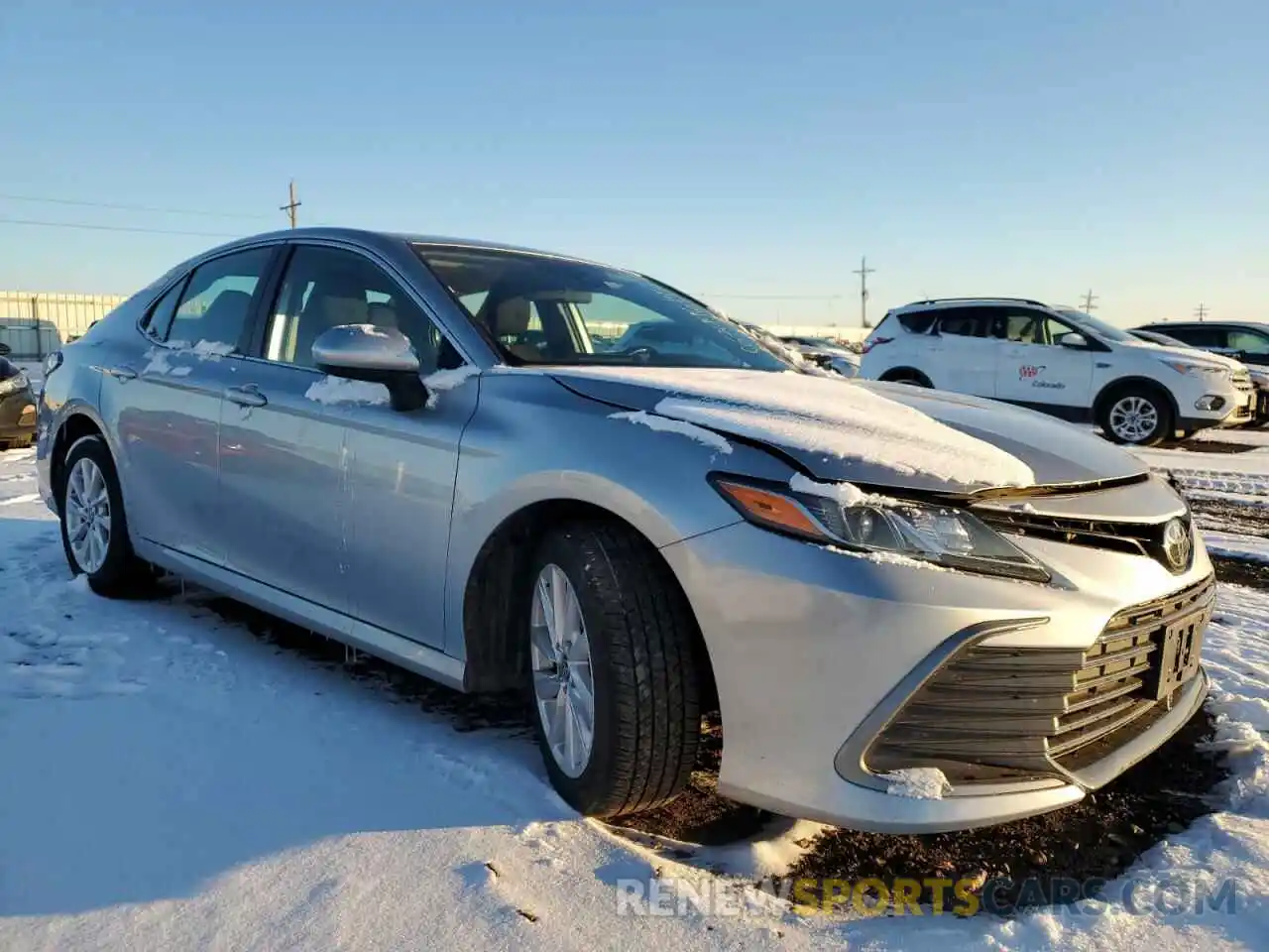 4 Photograph of a damaged car 4T1C11AK1NU685864 TOYOTA CAMRY 2022