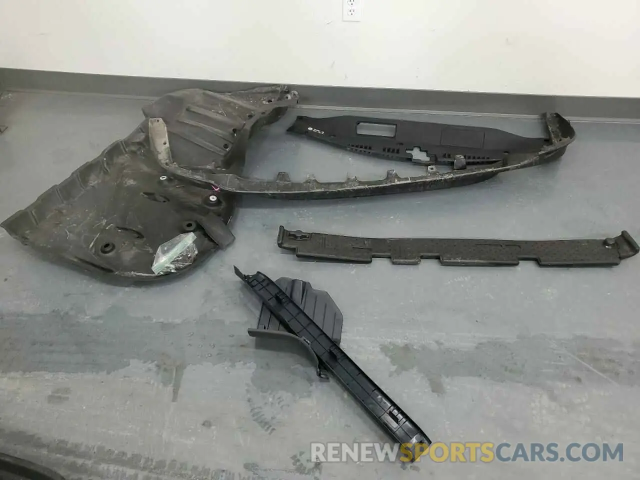 12 Photograph of a damaged car 4T1C11AK1NU689039 TOYOTA CAMRY 2022