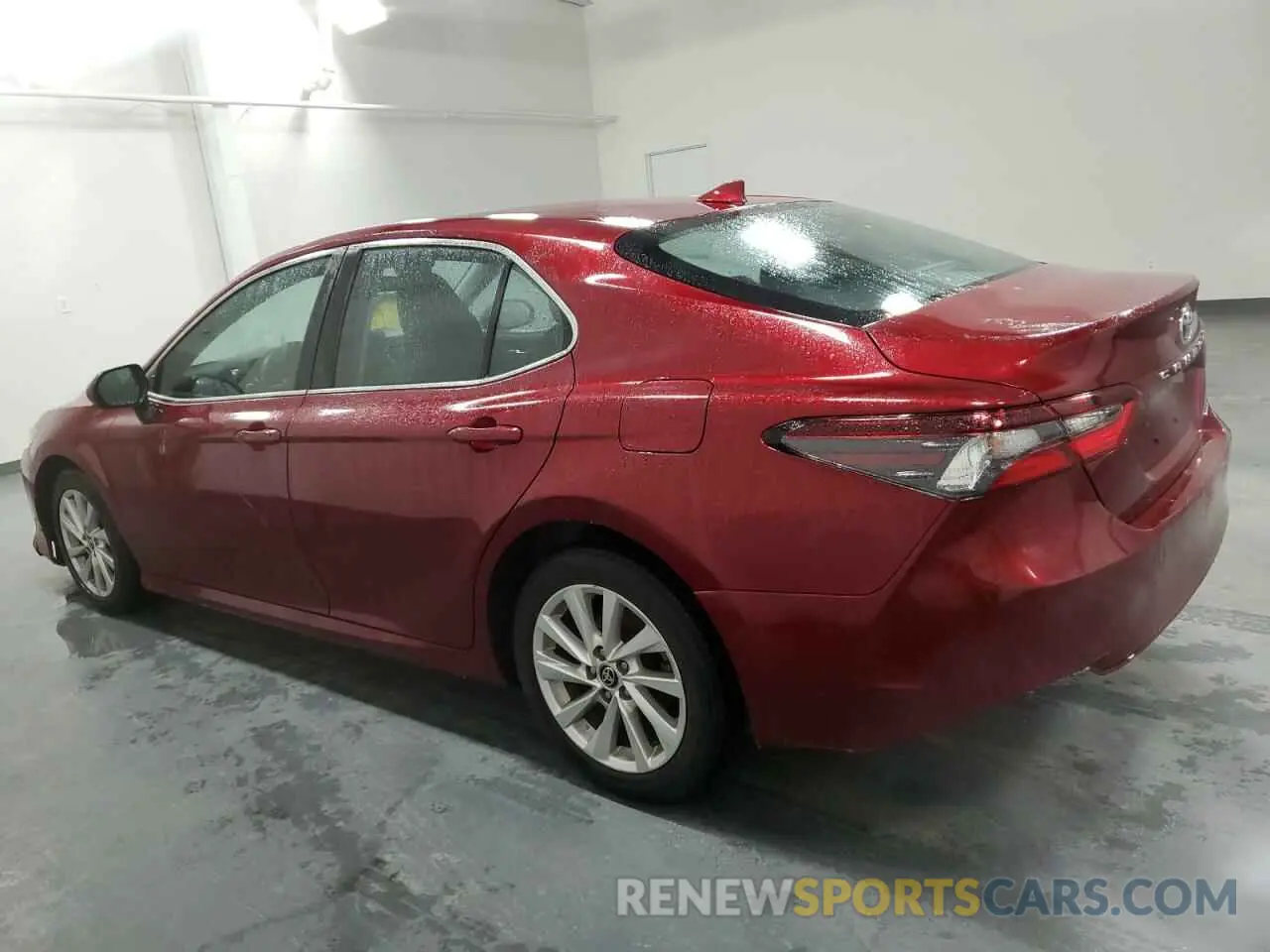 2 Photograph of a damaged car 4T1C11AK1NU689039 TOYOTA CAMRY 2022