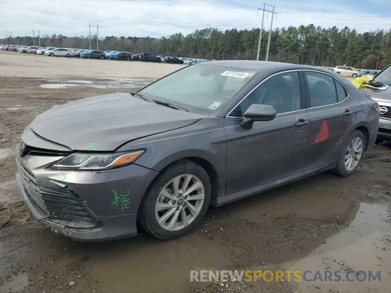 1 Photograph of a damaged car 4T1C11AK1NU692300 TOYOTA CAMRY 2022