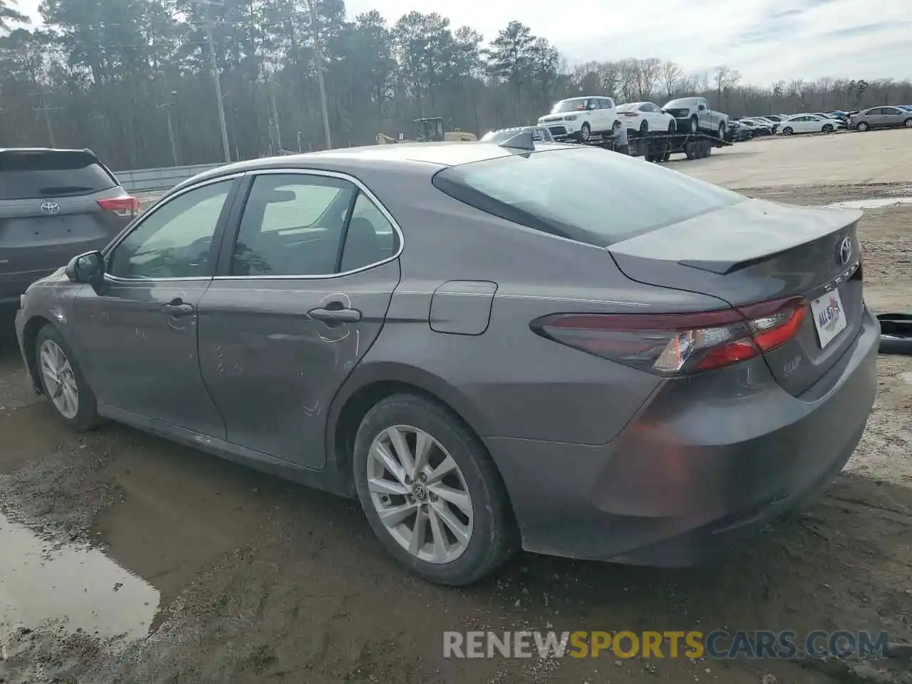 2 Photograph of a damaged car 4T1C11AK1NU692300 TOYOTA CAMRY 2022