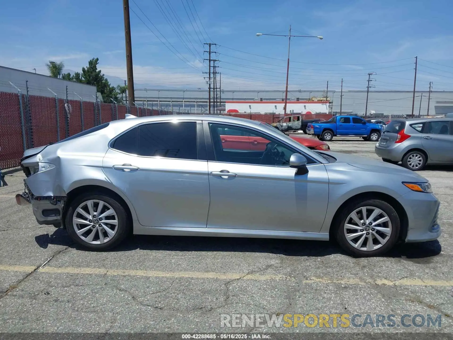 13 Photograph of a damaged car 4T1C11AK1NU707569 TOYOTA CAMRY 2022