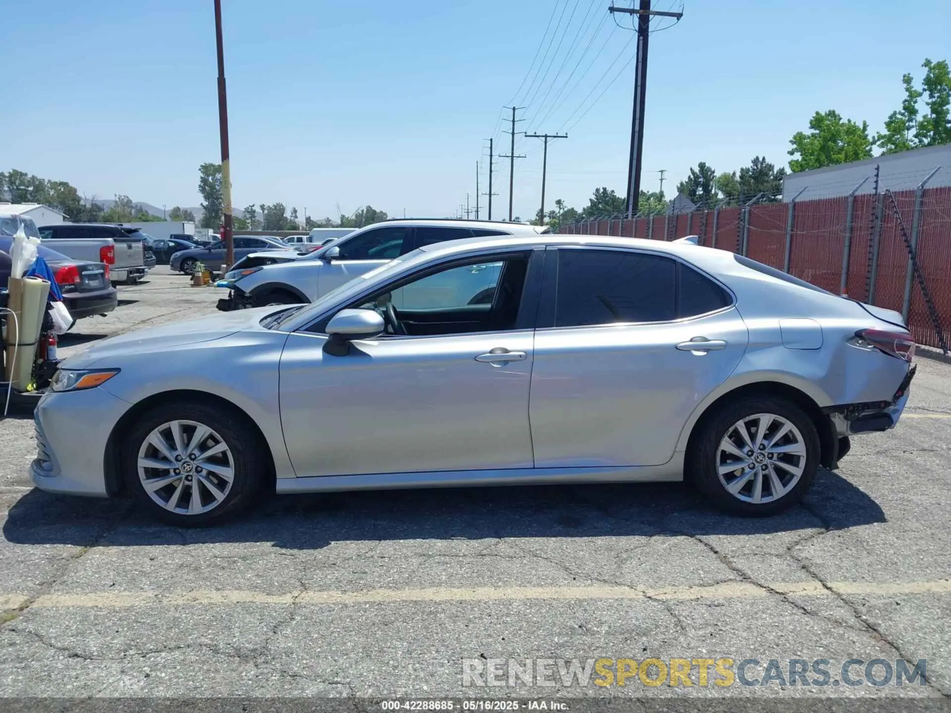 14 Photograph of a damaged car 4T1C11AK1NU707569 TOYOTA CAMRY 2022