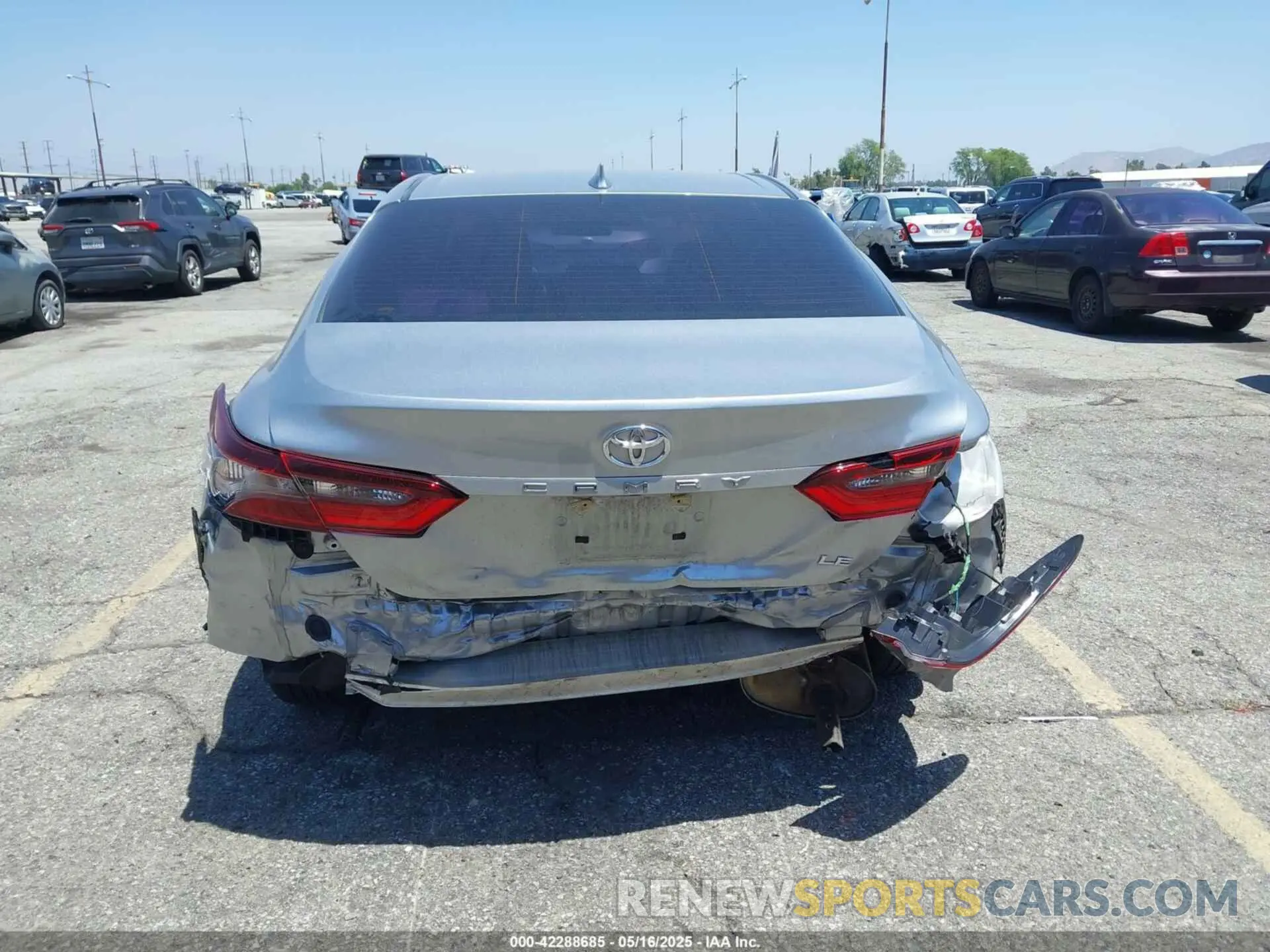16 Photograph of a damaged car 4T1C11AK1NU707569 TOYOTA CAMRY 2022