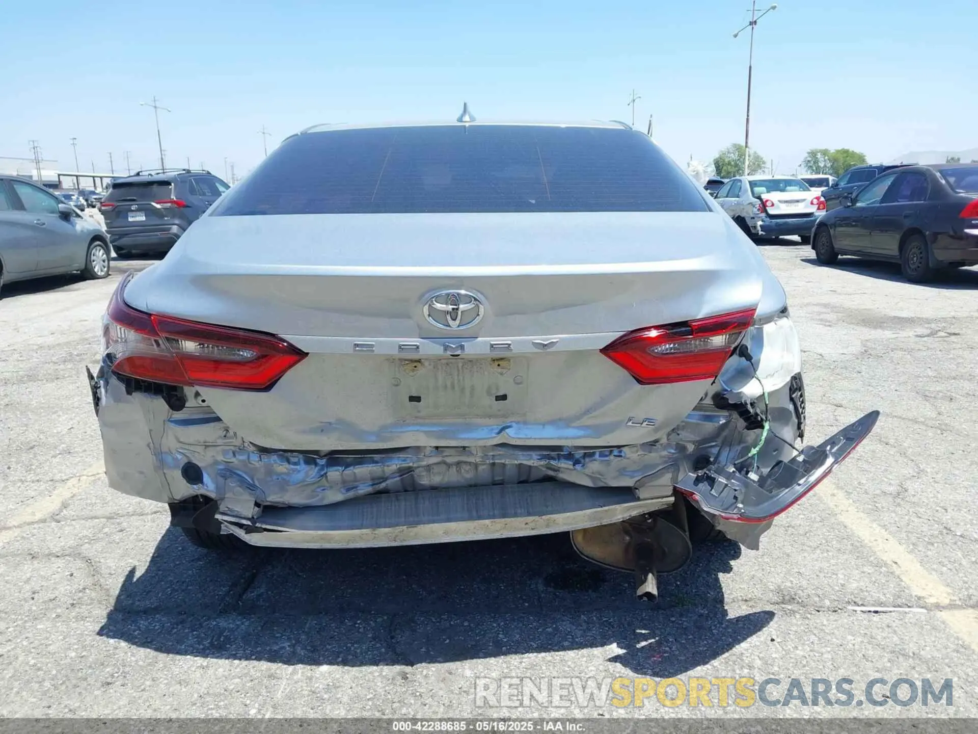 6 Photograph of a damaged car 4T1C11AK1NU707569 TOYOTA CAMRY 2022