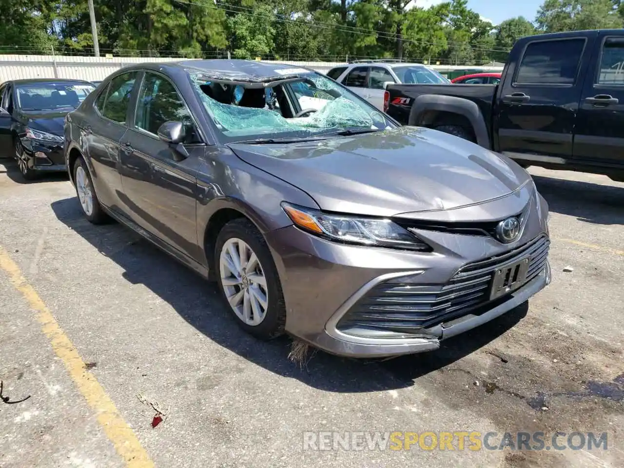 1 Photograph of a damaged car 4T1C11AK2NU001033 TOYOTA CAMRY 2022