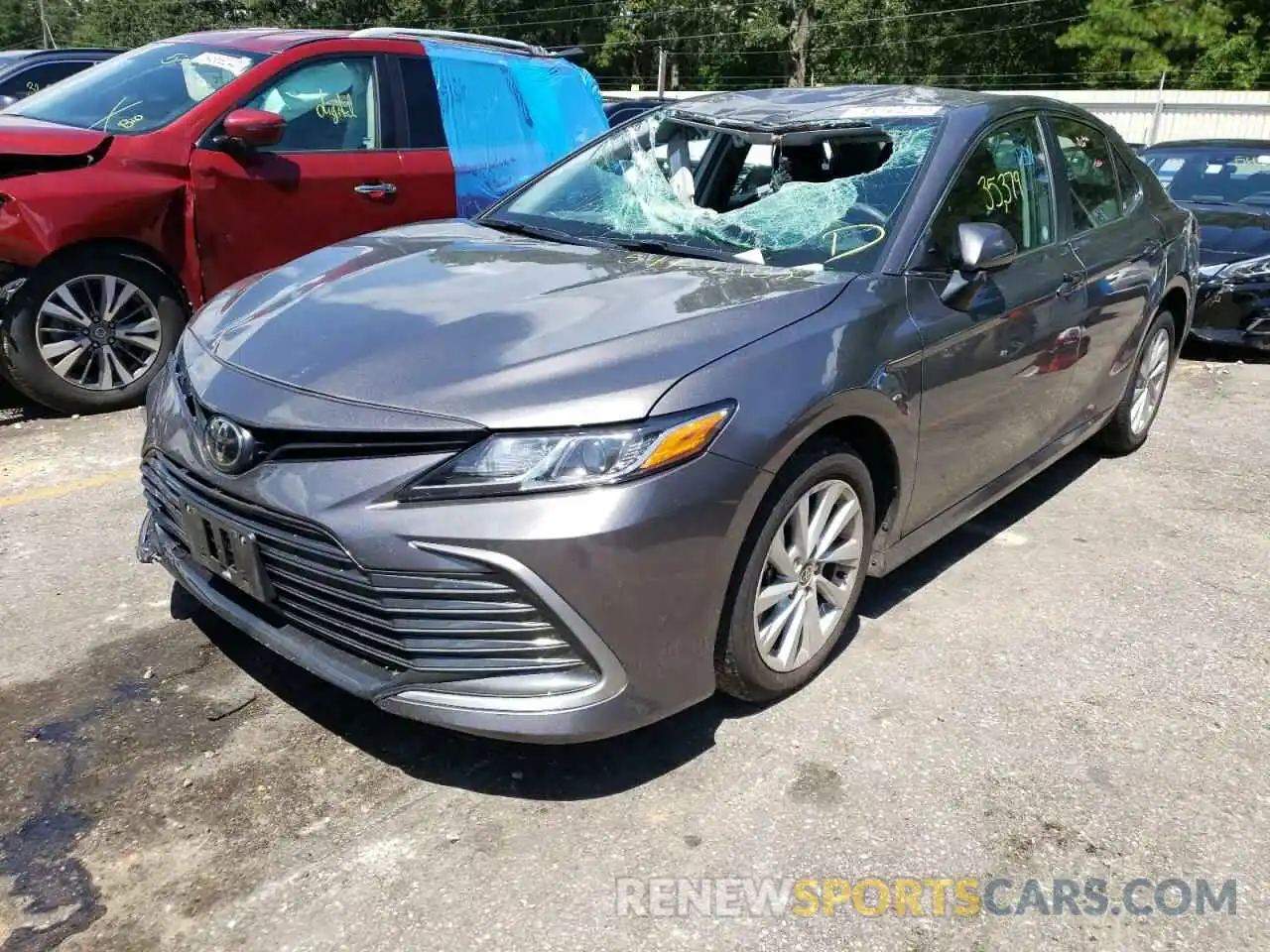 2 Photograph of a damaged car 4T1C11AK2NU001033 TOYOTA CAMRY 2022