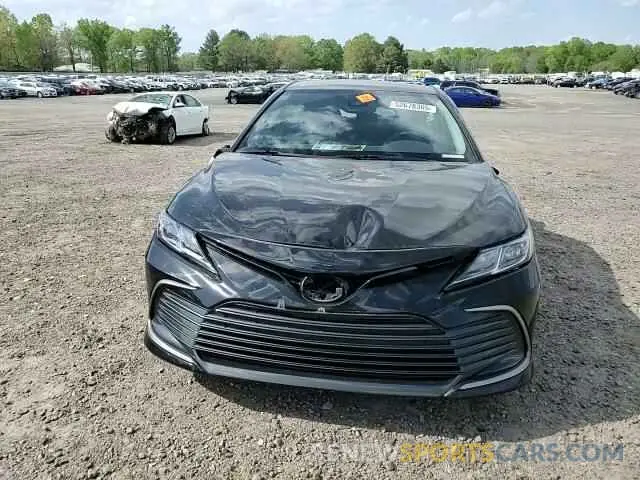 11 Photograph of a damaged car 4T1C11AK2NU049972 TOYOTA CAMRY 2022