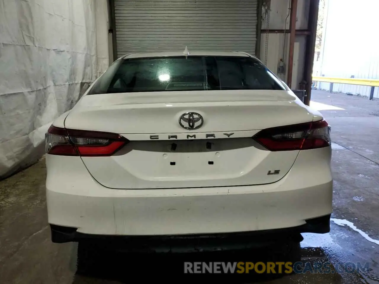 6 Photograph of a damaged car 4T1C11AK2NU074791 TOYOTA CAMRY 2022