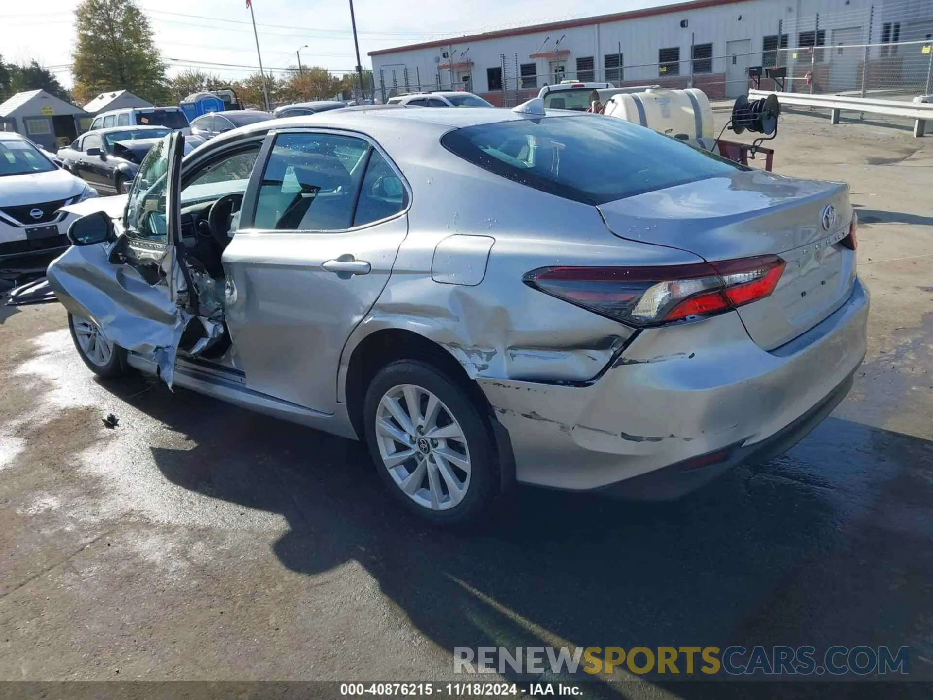 3 Photograph of a damaged car 4T1C11AK2NU617475 TOYOTA CAMRY 2022