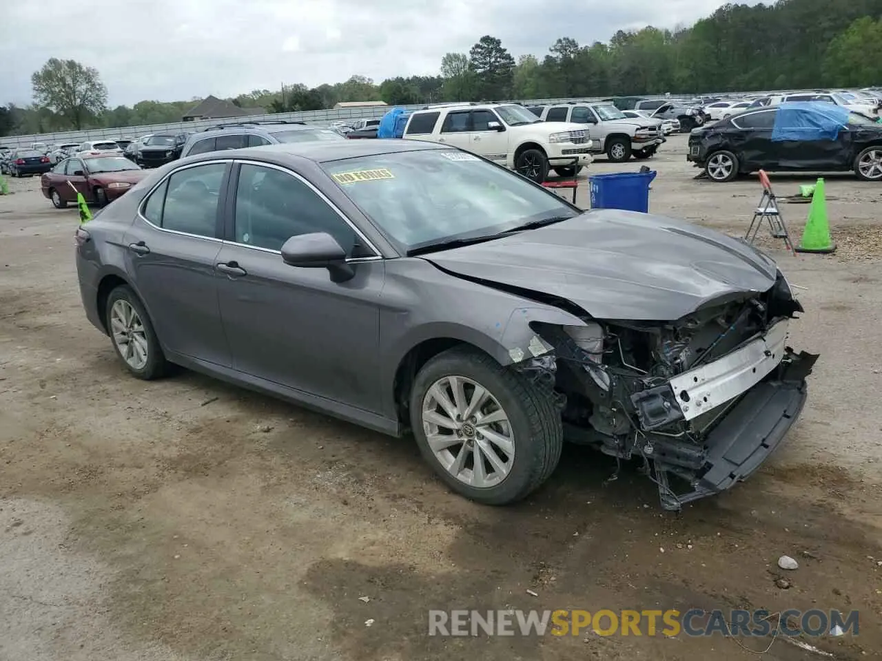 4 Photograph of a damaged car 4T1C11AK2NU629321 TOYOTA CAMRY 2022