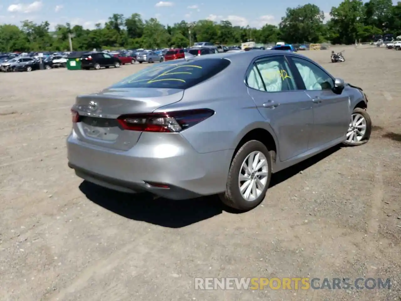 4 Photograph of a damaged car 4T1C11AK2NU637919 TOYOTA CAMRY 2022