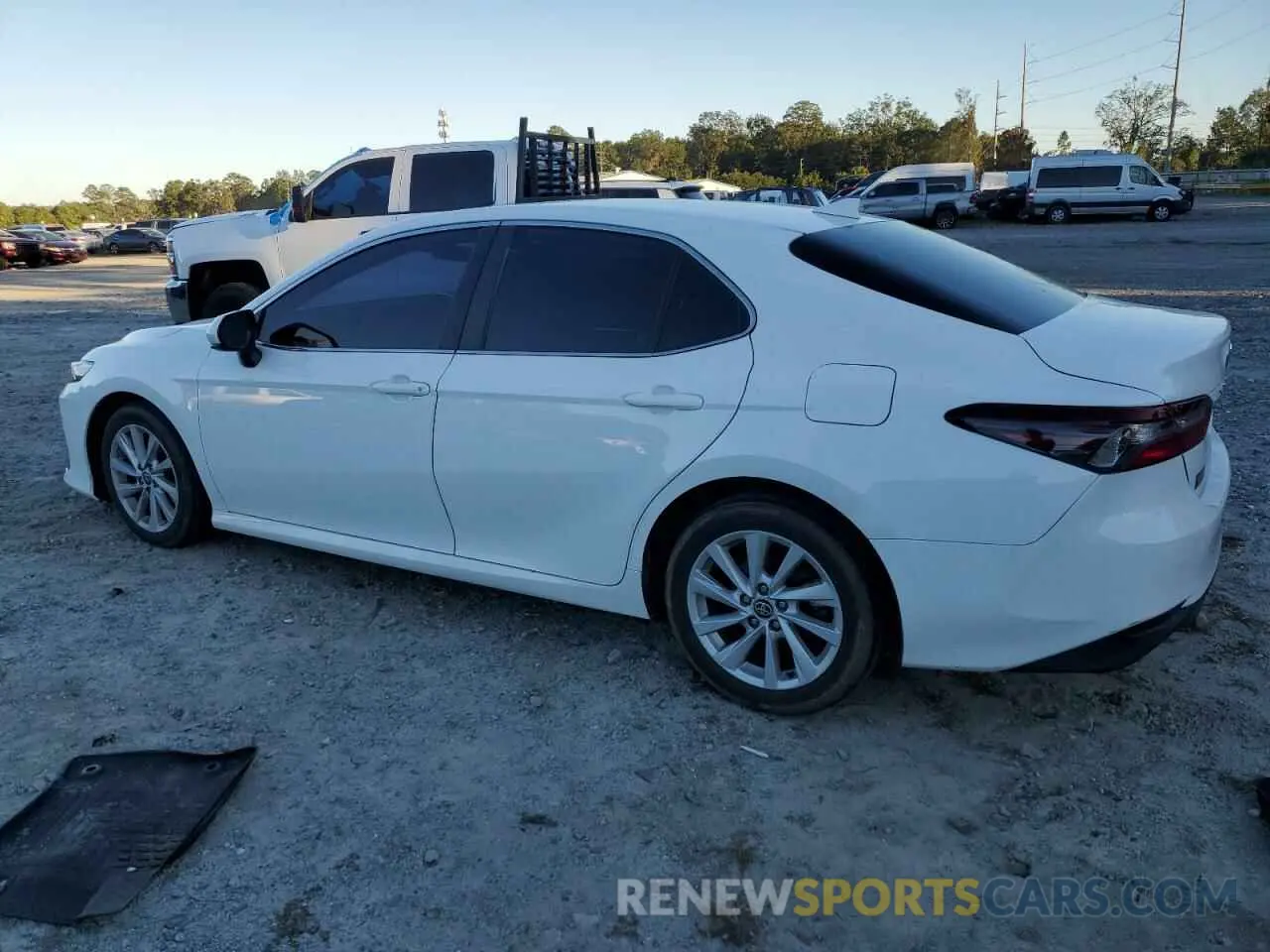 2 Photograph of a damaged car 4T1C11AK2NU664053 TOYOTA CAMRY 2022