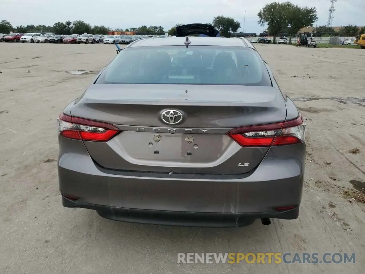 6 Photograph of a damaged car 4T1C11AK2NU665445 TOYOTA CAMRY 2022