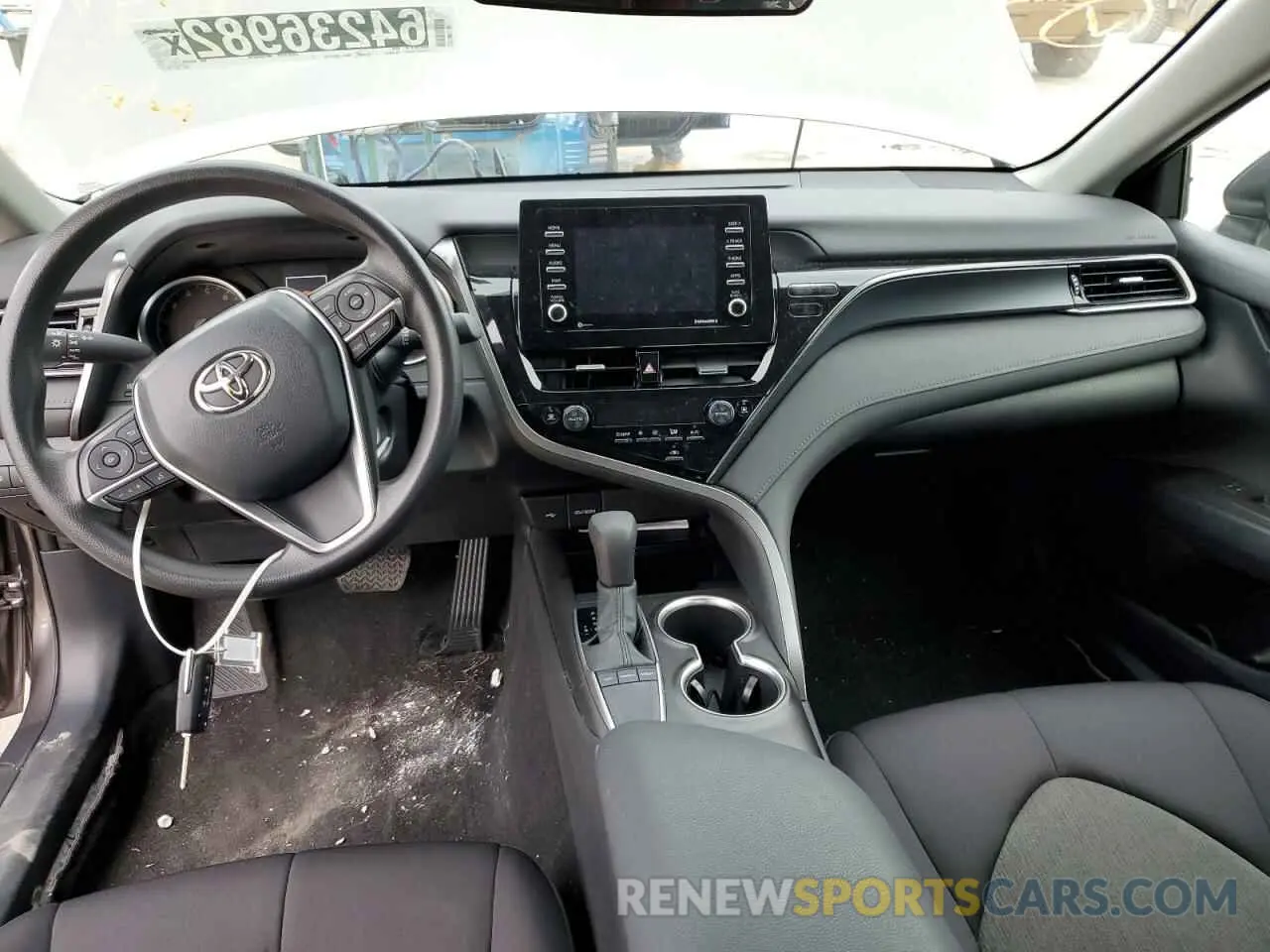8 Photograph of a damaged car 4T1C11AK2NU665445 TOYOTA CAMRY 2022