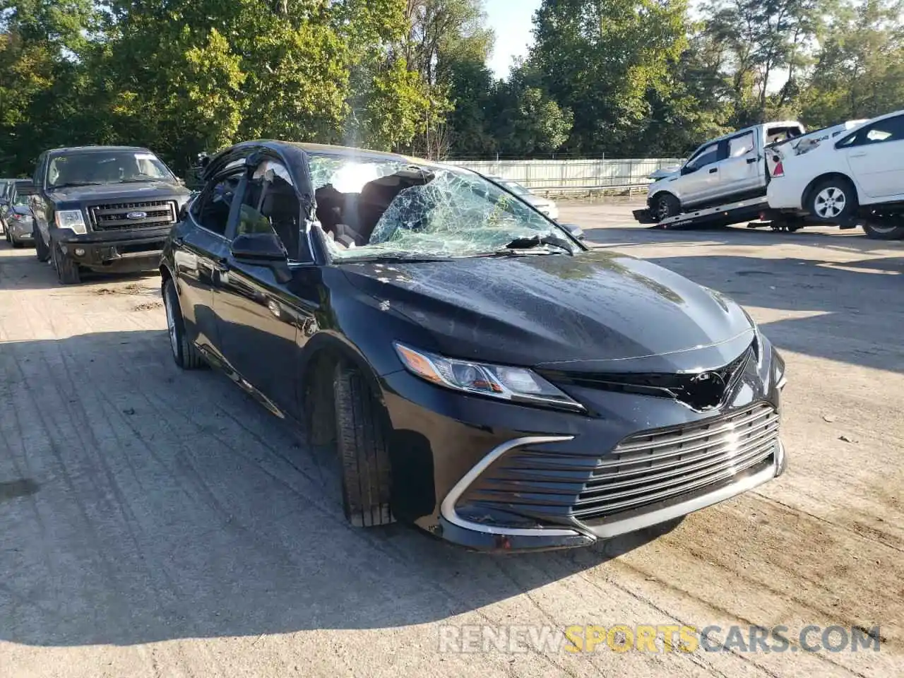 1 Photograph of a damaged car 4T1C11AK2NU669849 TOYOTA CAMRY 2022