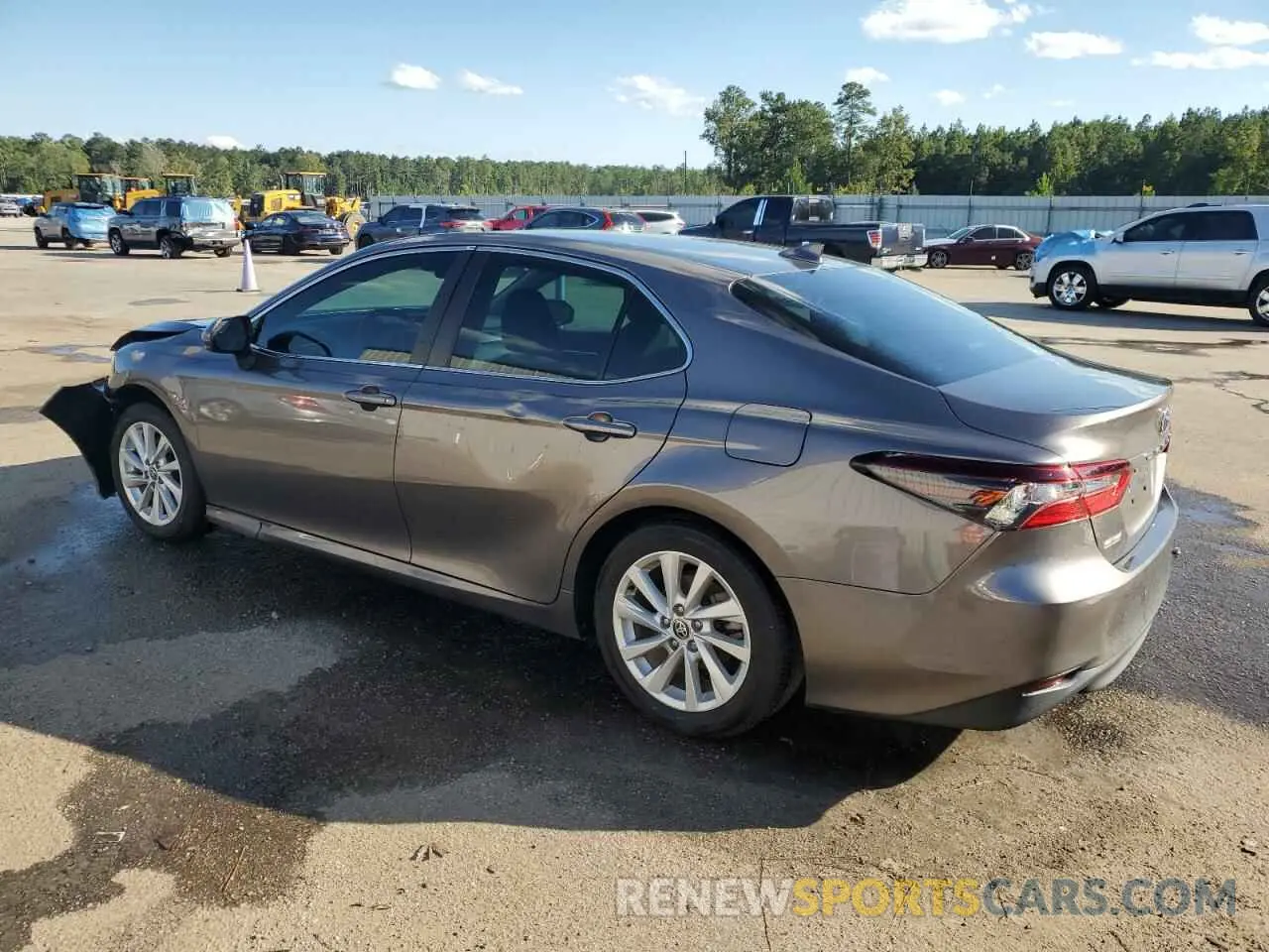 2 Photograph of a damaged car 4T1C11AK2NU680933 TOYOTA CAMRY 2022