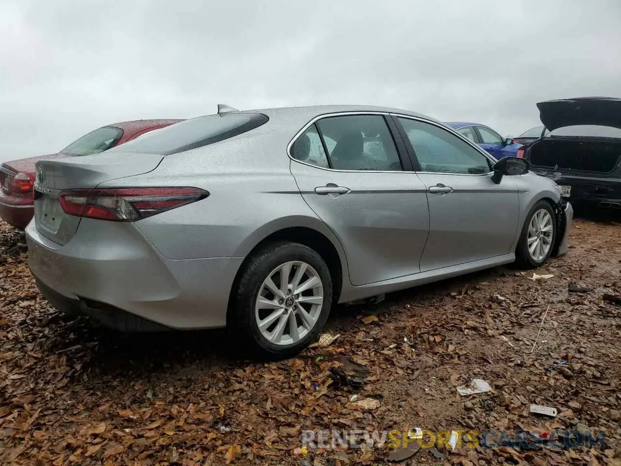 3 Photograph of a damaged car 4T1C11AK2NU683945 TOYOTA CAMRY 2022