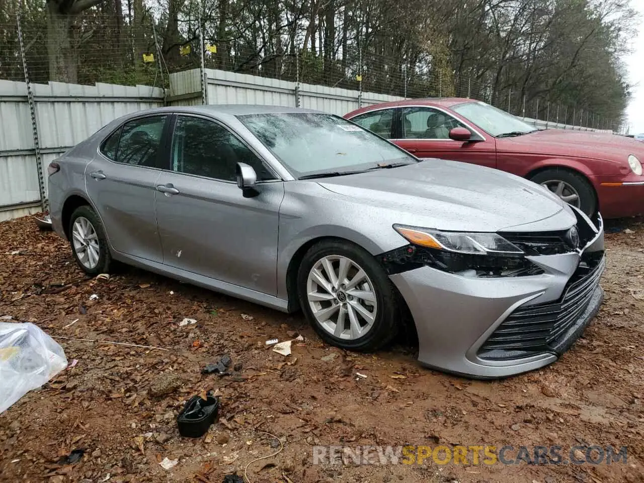 4 Photograph of a damaged car 4T1C11AK2NU683945 TOYOTA CAMRY 2022