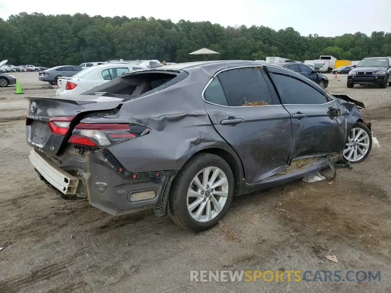 3 Photograph of a damaged car 4T1C11AK2NU688868 TOYOTA CAMRY 2022
