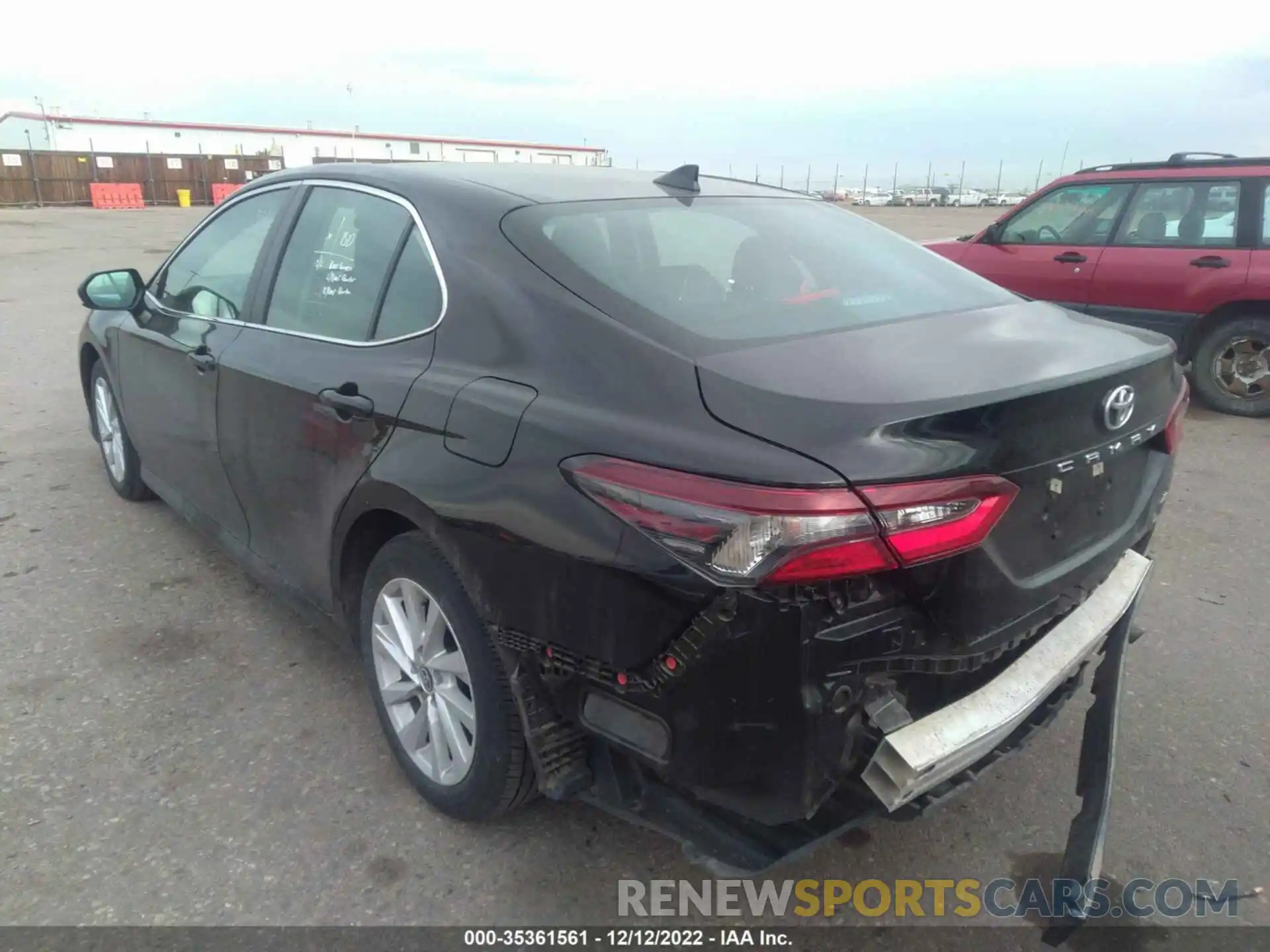 3 Photograph of a damaged car 4T1C11AK2NU690765 TOYOTA CAMRY 2022