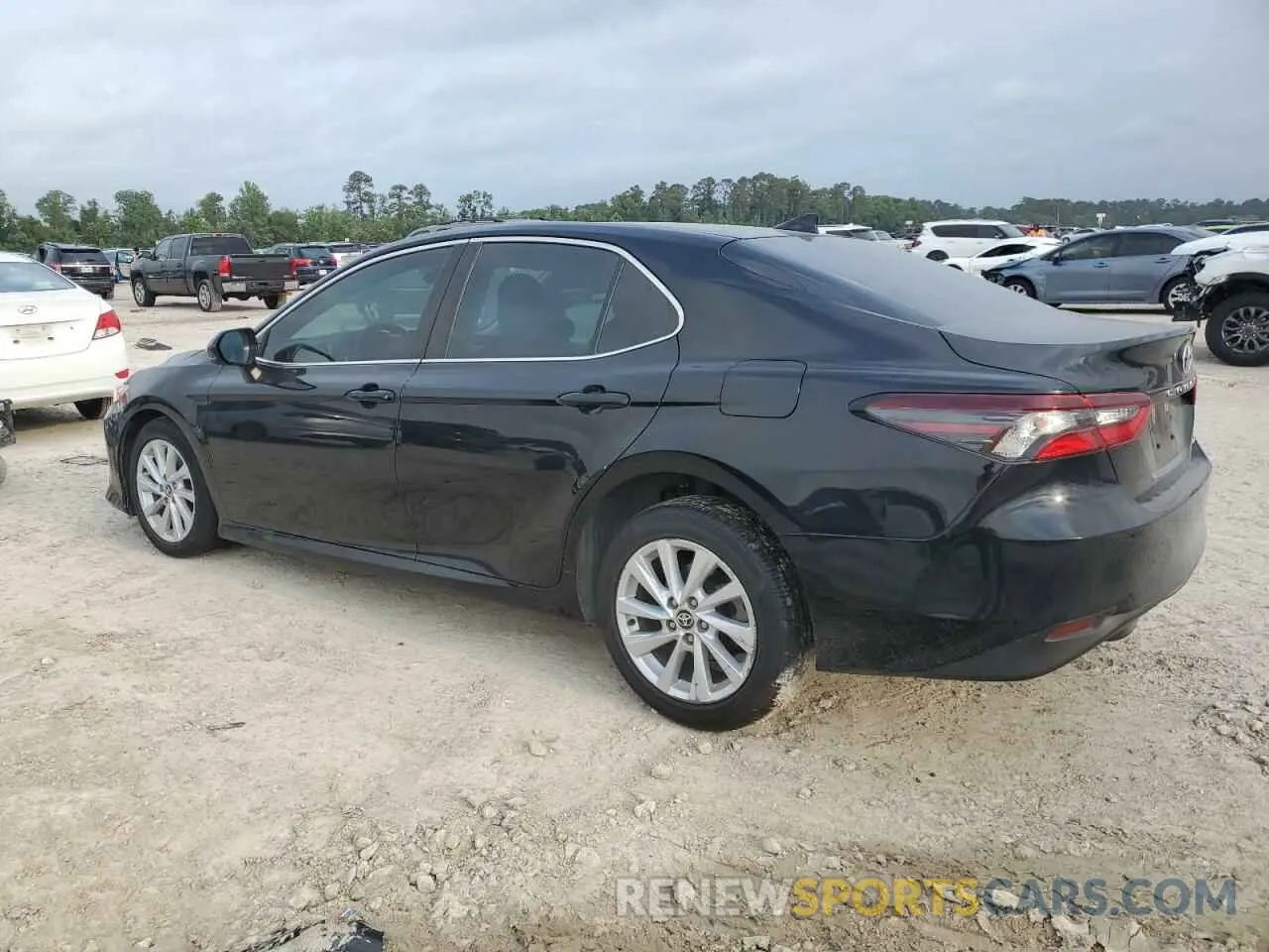 2 Photograph of a damaged car 4T1C11AK2NU693410 TOYOTA CAMRY 2022