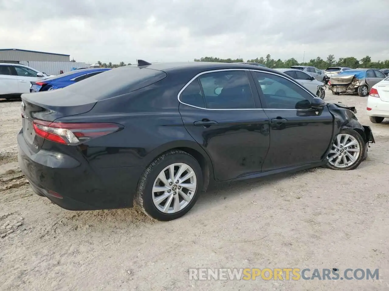 3 Photograph of a damaged car 4T1C11AK2NU693410 TOYOTA CAMRY 2022
