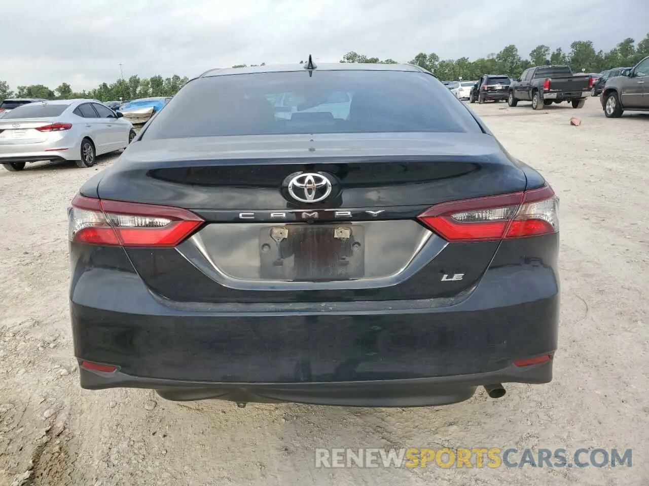 6 Photograph of a damaged car 4T1C11AK2NU693410 TOYOTA CAMRY 2022