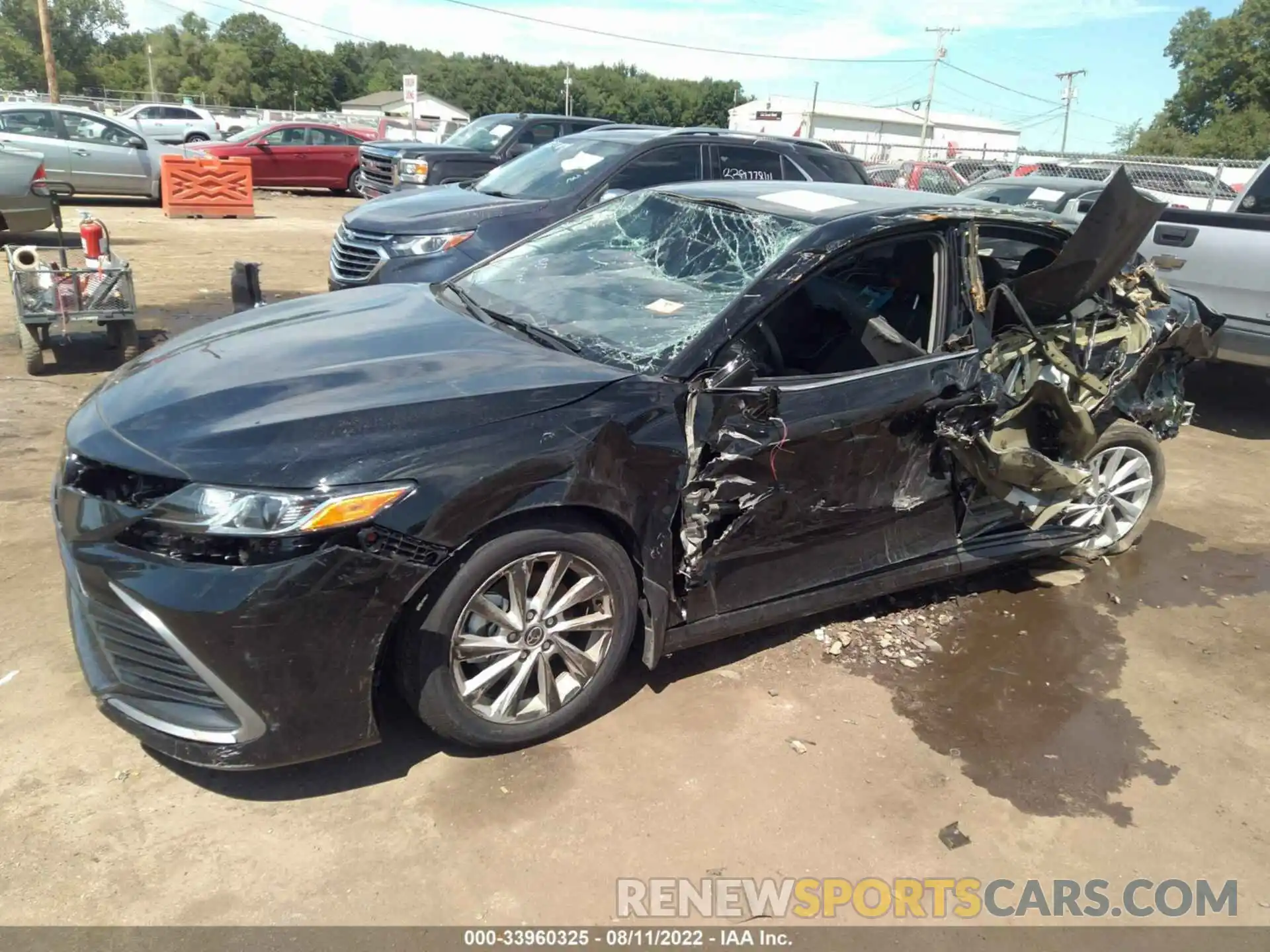 2 Photograph of a damaged car 4T1C11AK2NU696680 TOYOTA CAMRY 2022