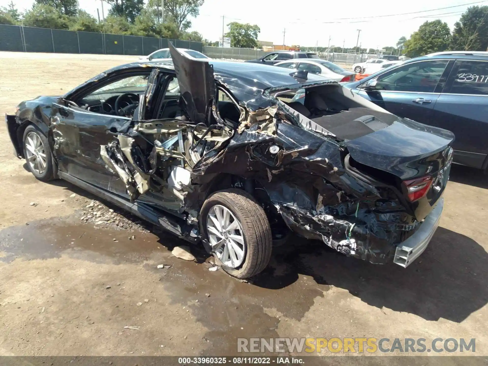 3 Photograph of a damaged car 4T1C11AK2NU696680 TOYOTA CAMRY 2022