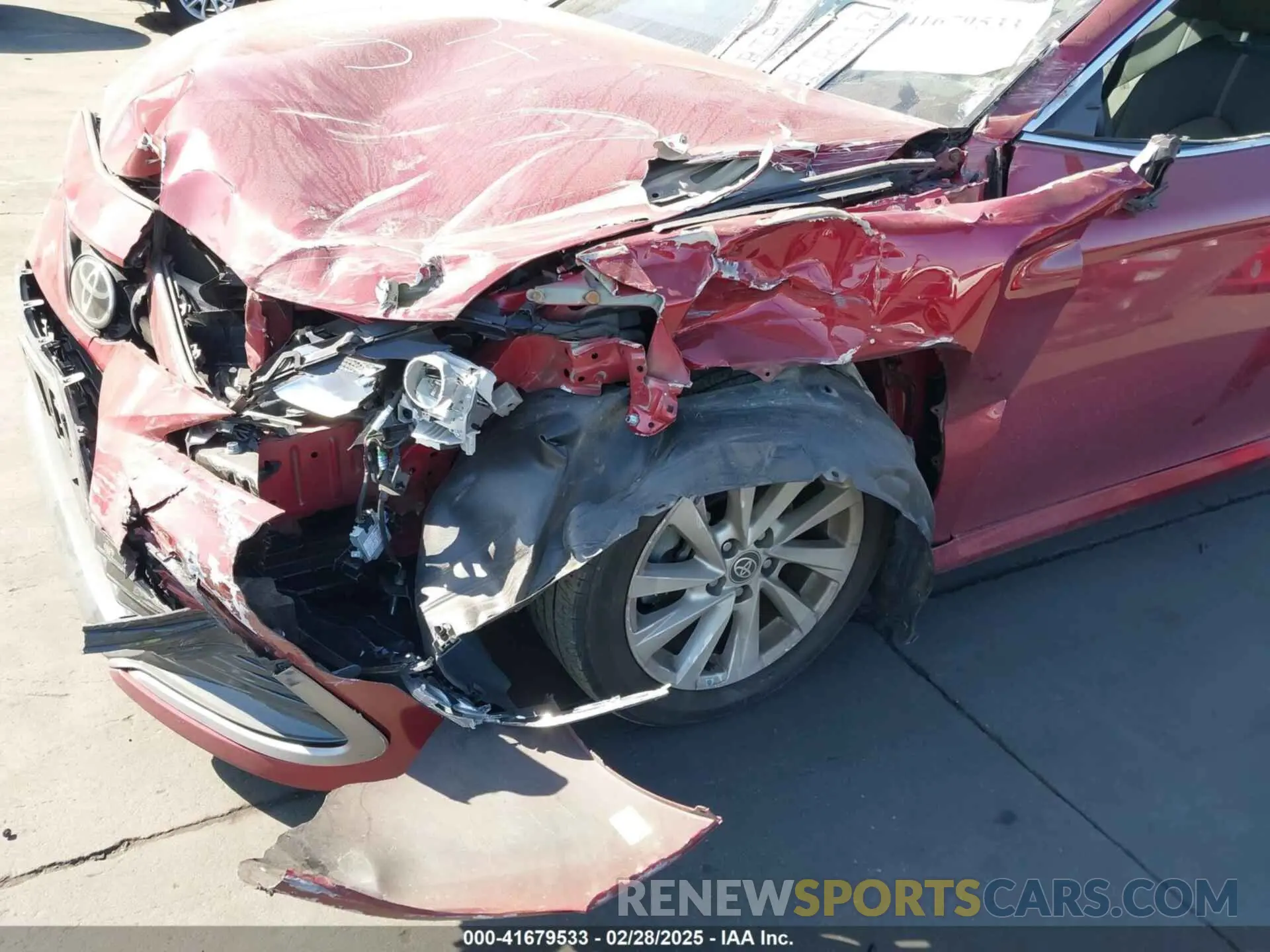 17 Photograph of a damaged car 4T1C11AK3NU047552 TOYOTA CAMRY 2022