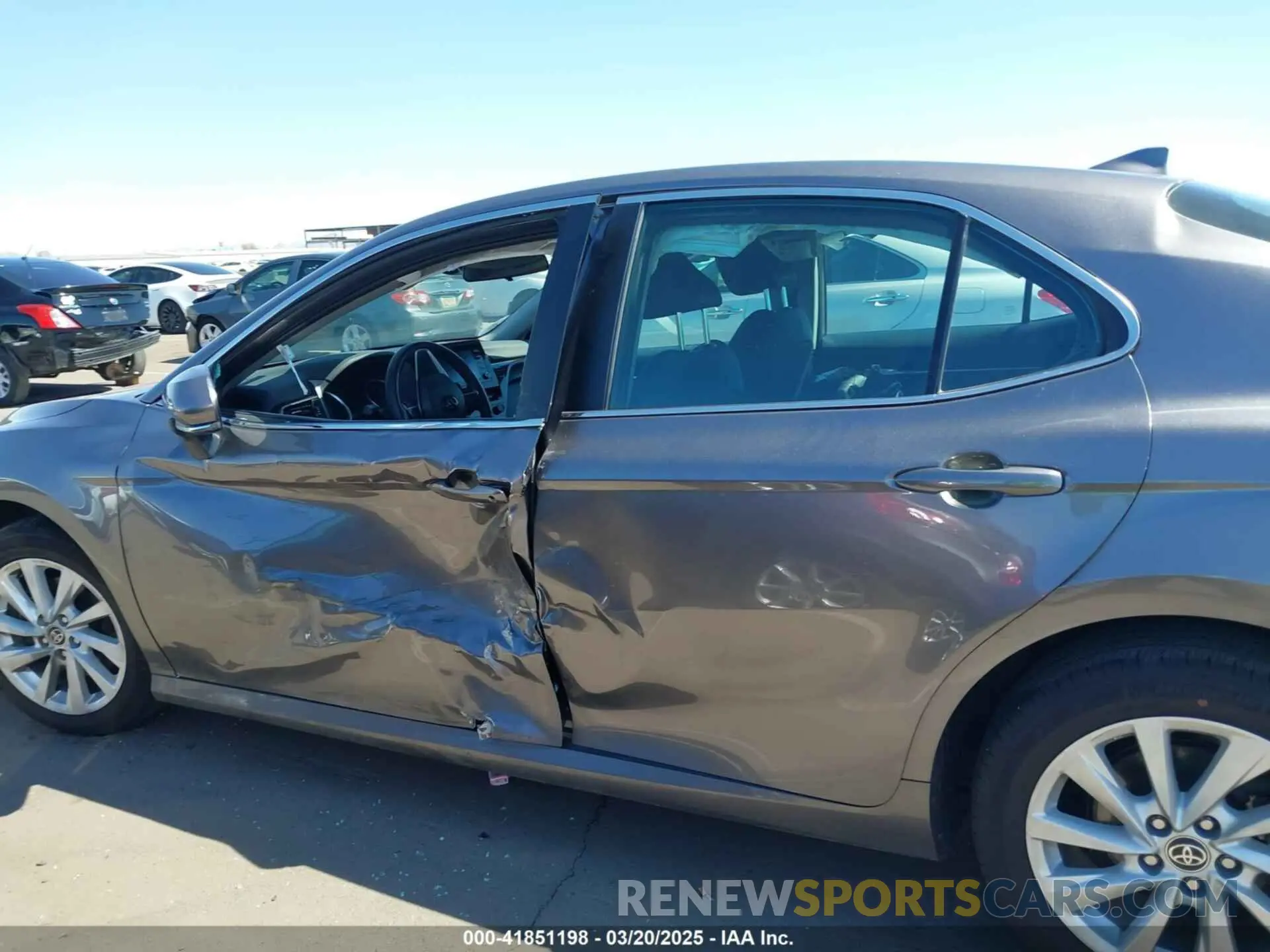 14 Photograph of a damaged car 4T1C11AK3NU068322 TOYOTA CAMRY 2022