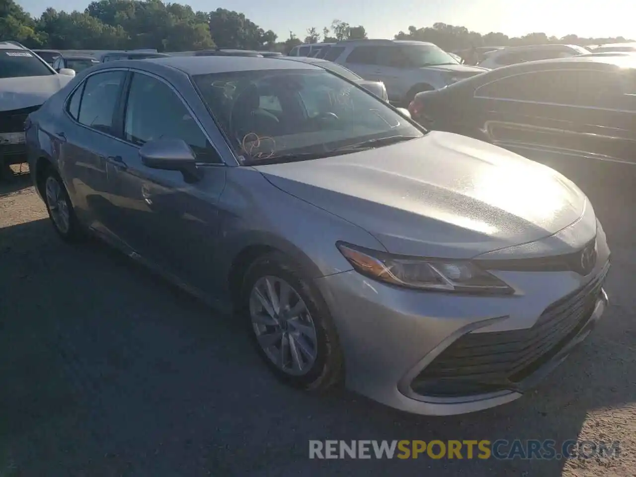 1 Photograph of a damaged car 4T1C11AK3NU620837 TOYOTA CAMRY 2022