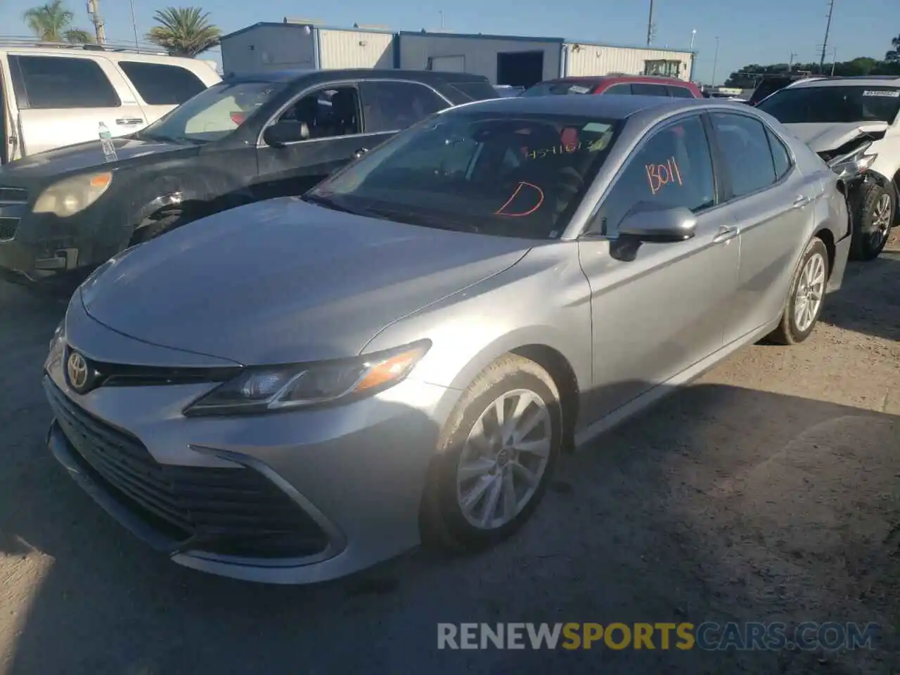 2 Photograph of a damaged car 4T1C11AK3NU620837 TOYOTA CAMRY 2022