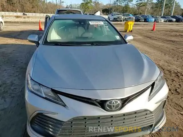 11 Photograph of a damaged car 4T1C11AK3NU623060 TOYOTA CAMRY 2022