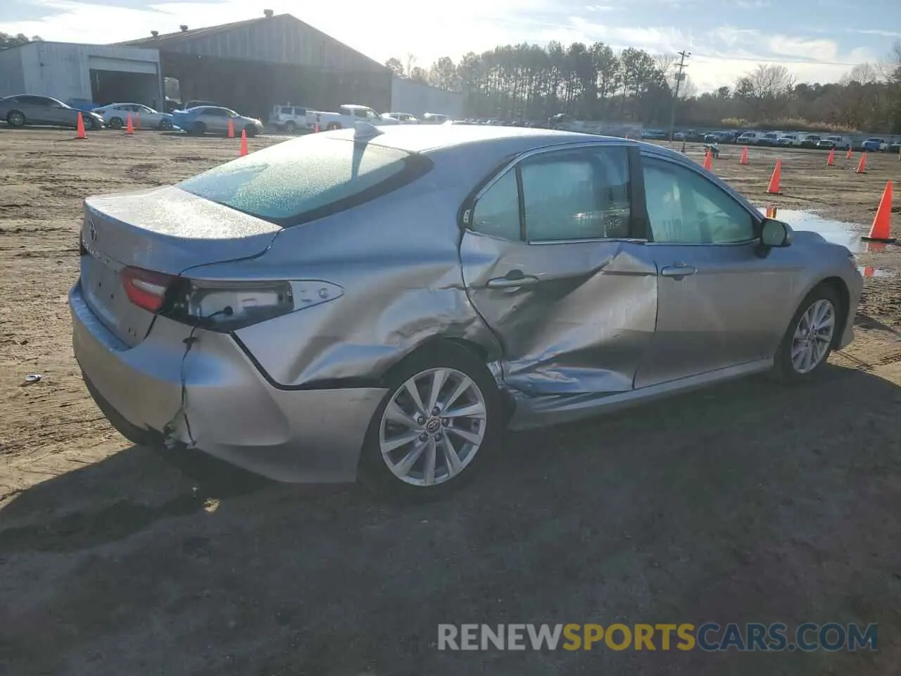 3 Photograph of a damaged car 4T1C11AK3NU623060 TOYOTA CAMRY 2022