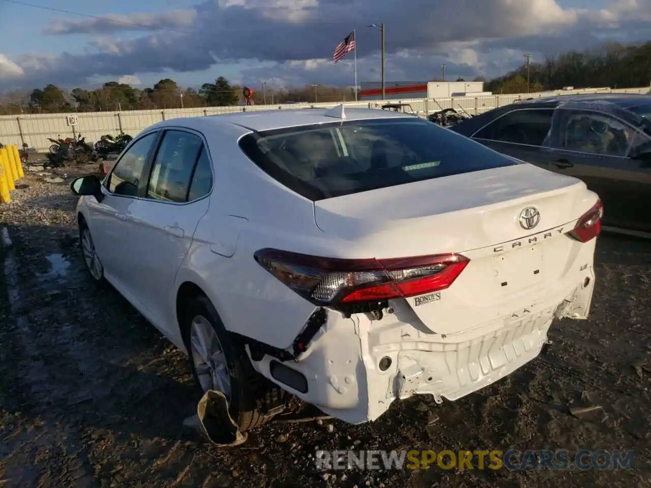 3 Photograph of a damaged car 4T1C11AK3NU623186 TOYOTA CAMRY 2022