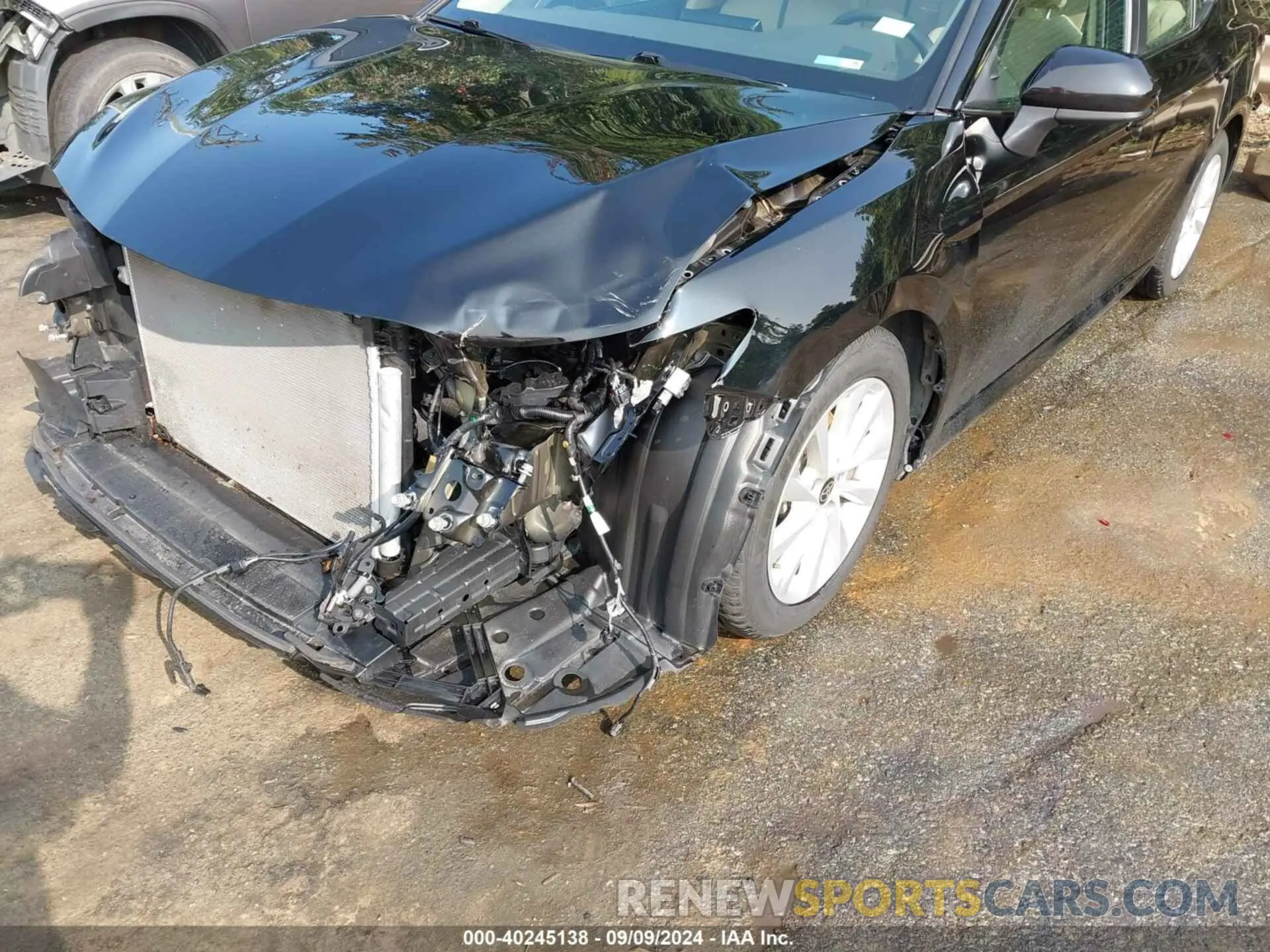 18 Photograph of a damaged car 4T1C11AK3NU631739 TOYOTA CAMRY 2022