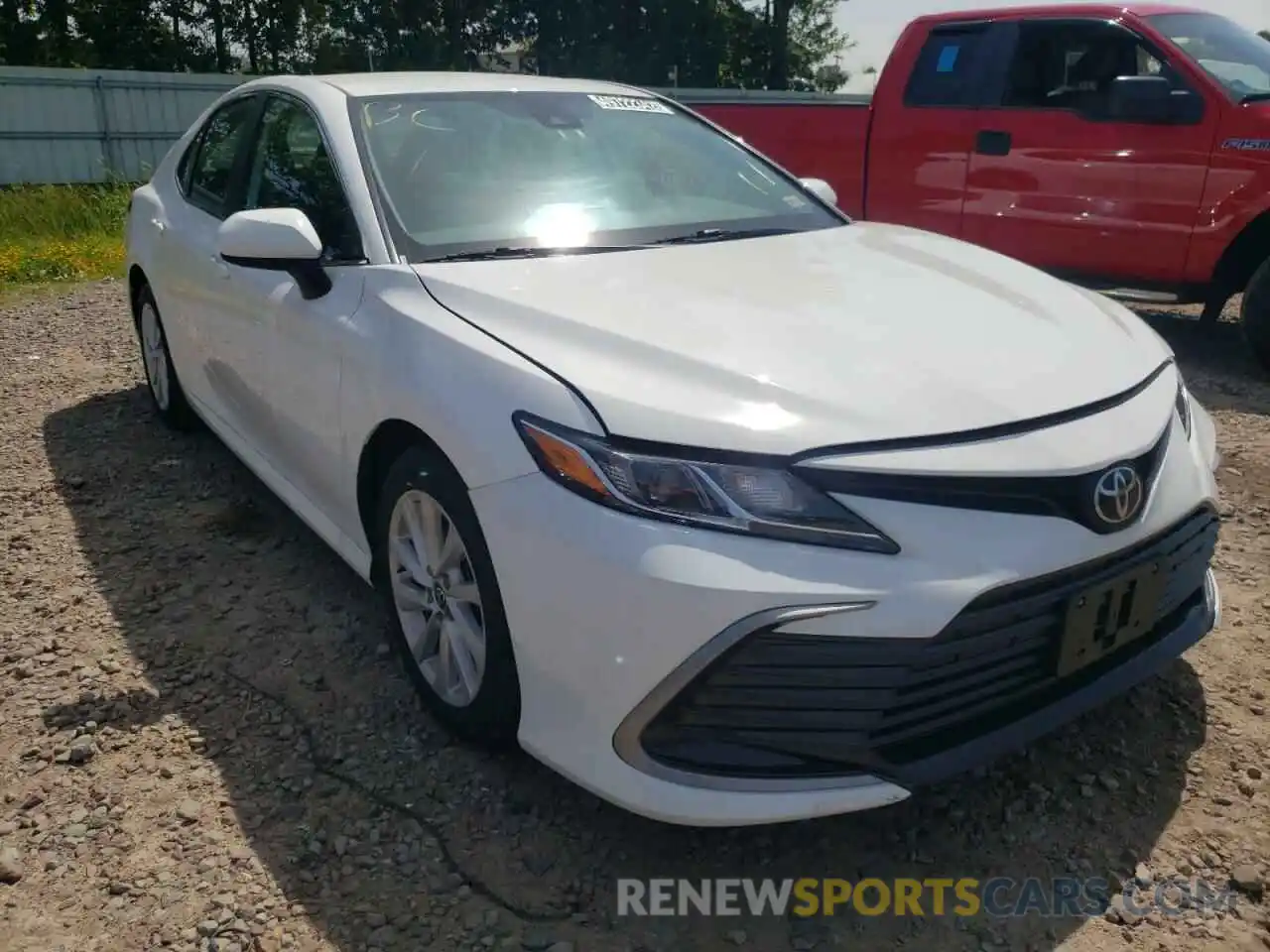 1 Photograph of a damaged car 4T1C11AK3NU633278 TOYOTA CAMRY 2022