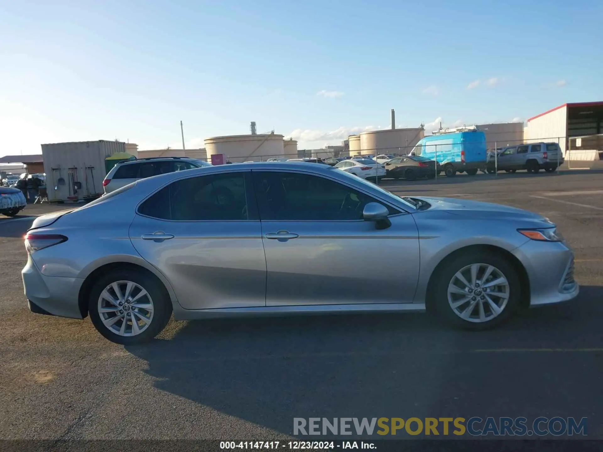 14 Photograph of a damaged car 4T1C11AK3NU640389 TOYOTA CAMRY 2022