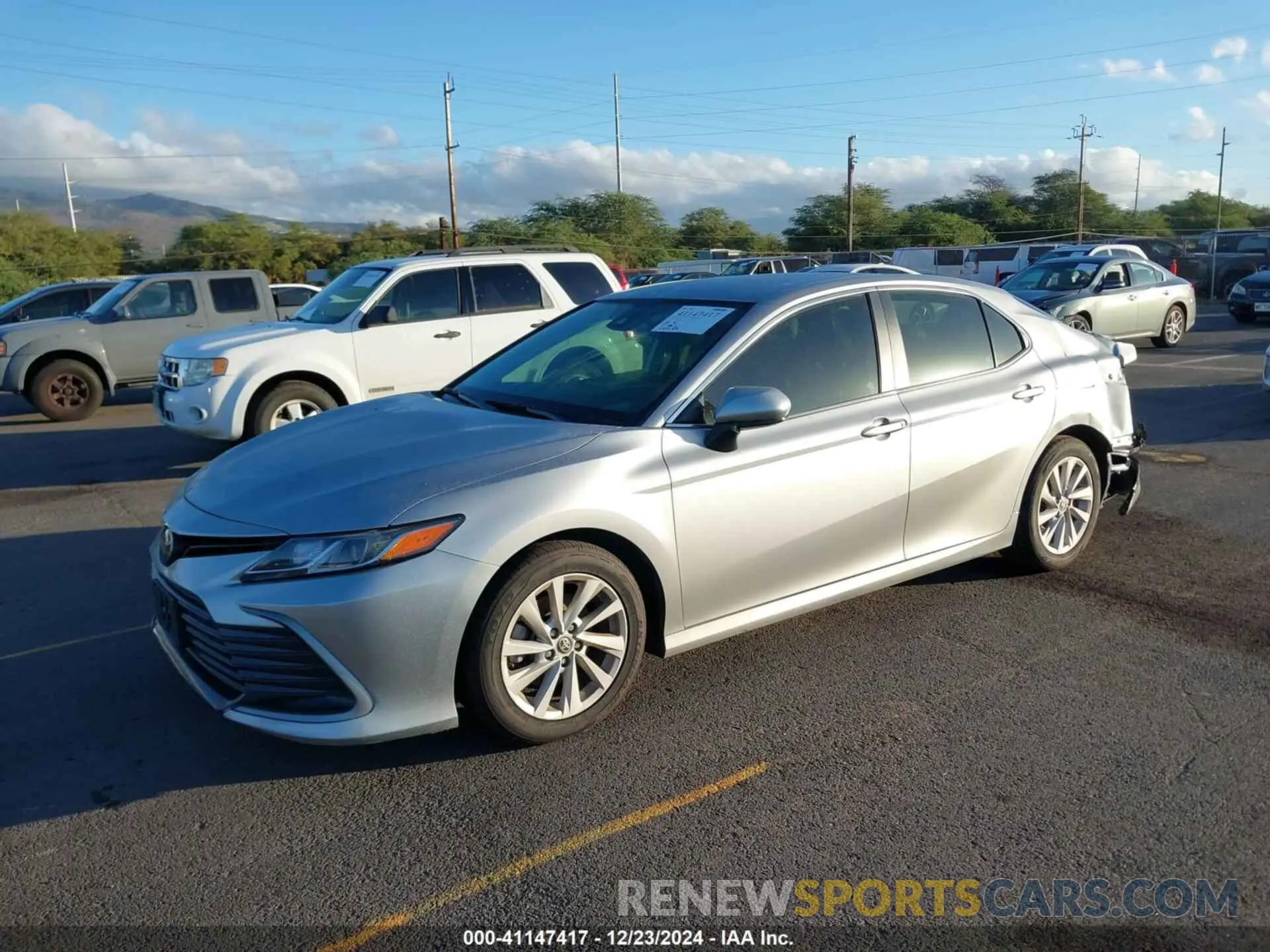 2 Photograph of a damaged car 4T1C11AK3NU640389 TOYOTA CAMRY 2022