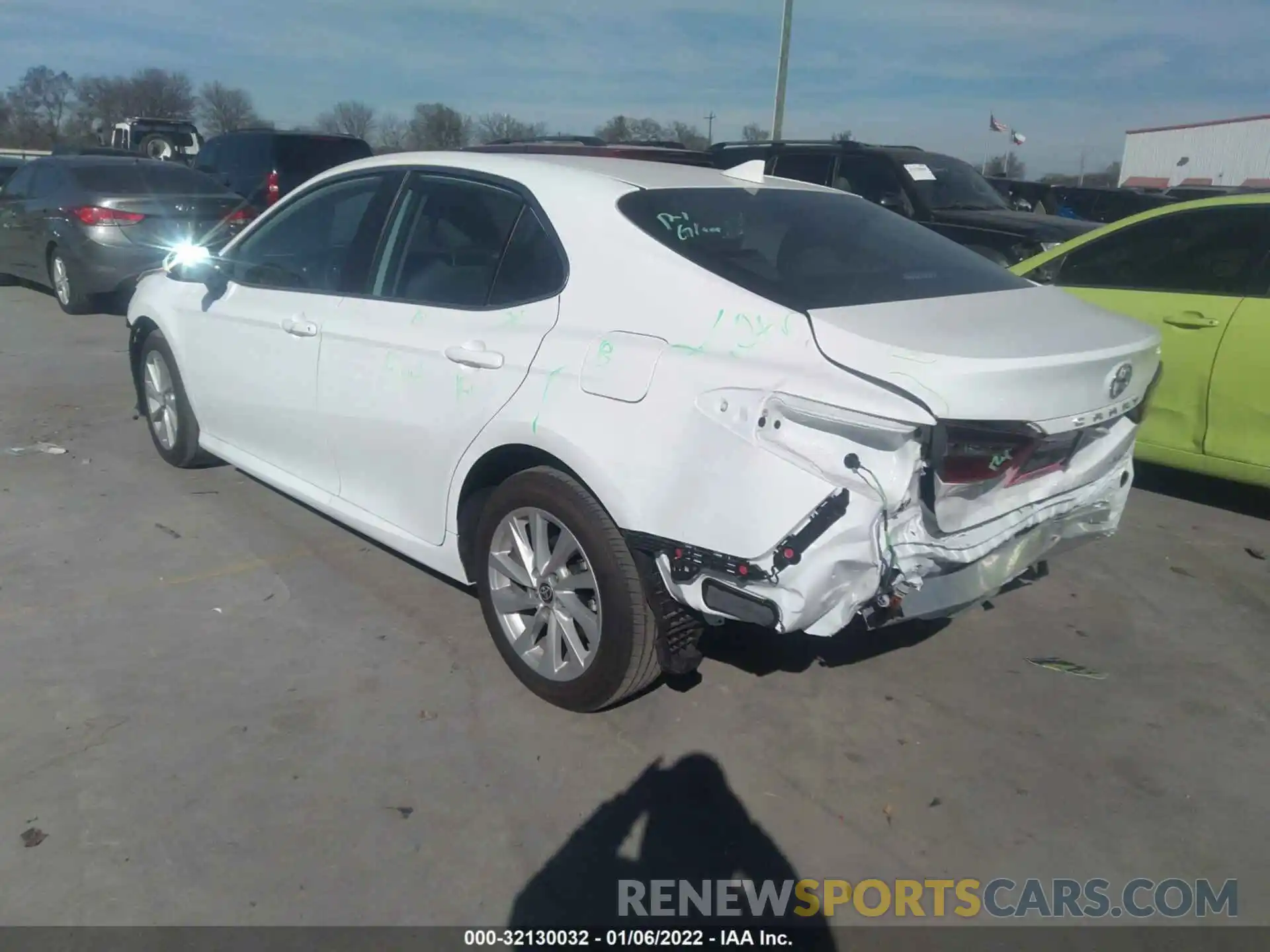 3 Photograph of a damaged car 4T1C11AK3NU640750 TOYOTA CAMRY 2022