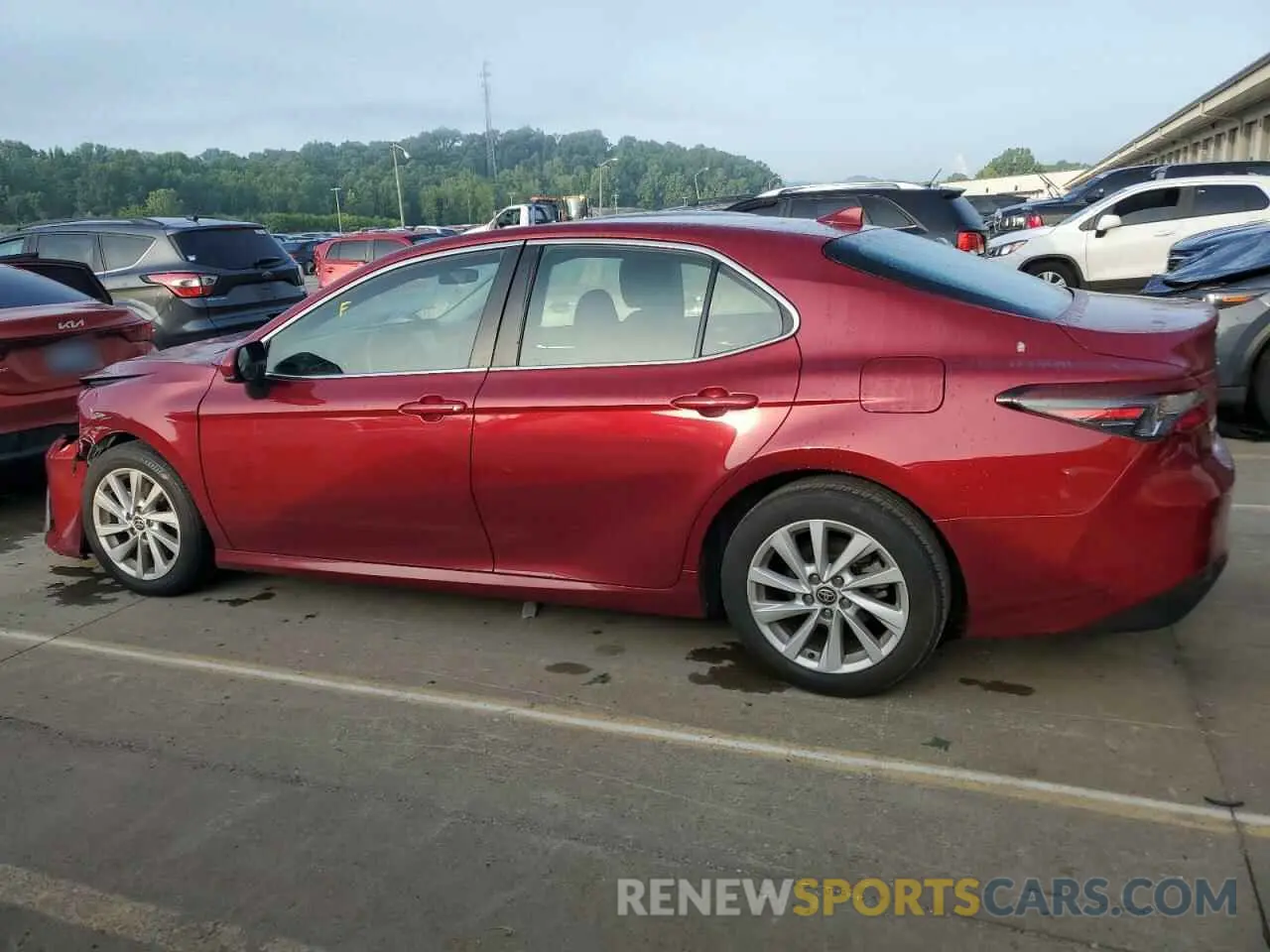 2 Photograph of a damaged car 4T1C11AK3NU678379 TOYOTA CAMRY 2022
