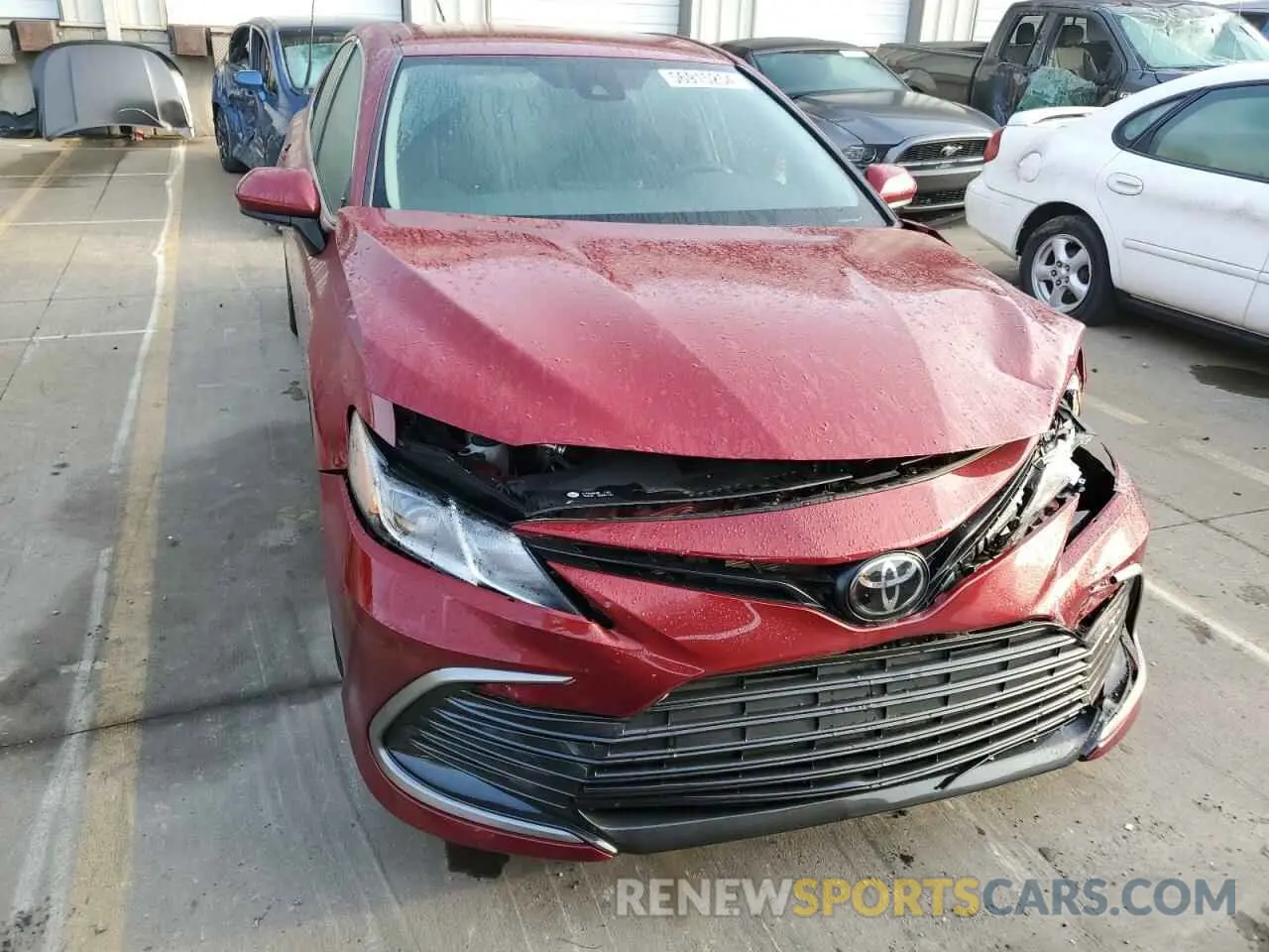 5 Photograph of a damaged car 4T1C11AK3NU678379 TOYOTA CAMRY 2022
