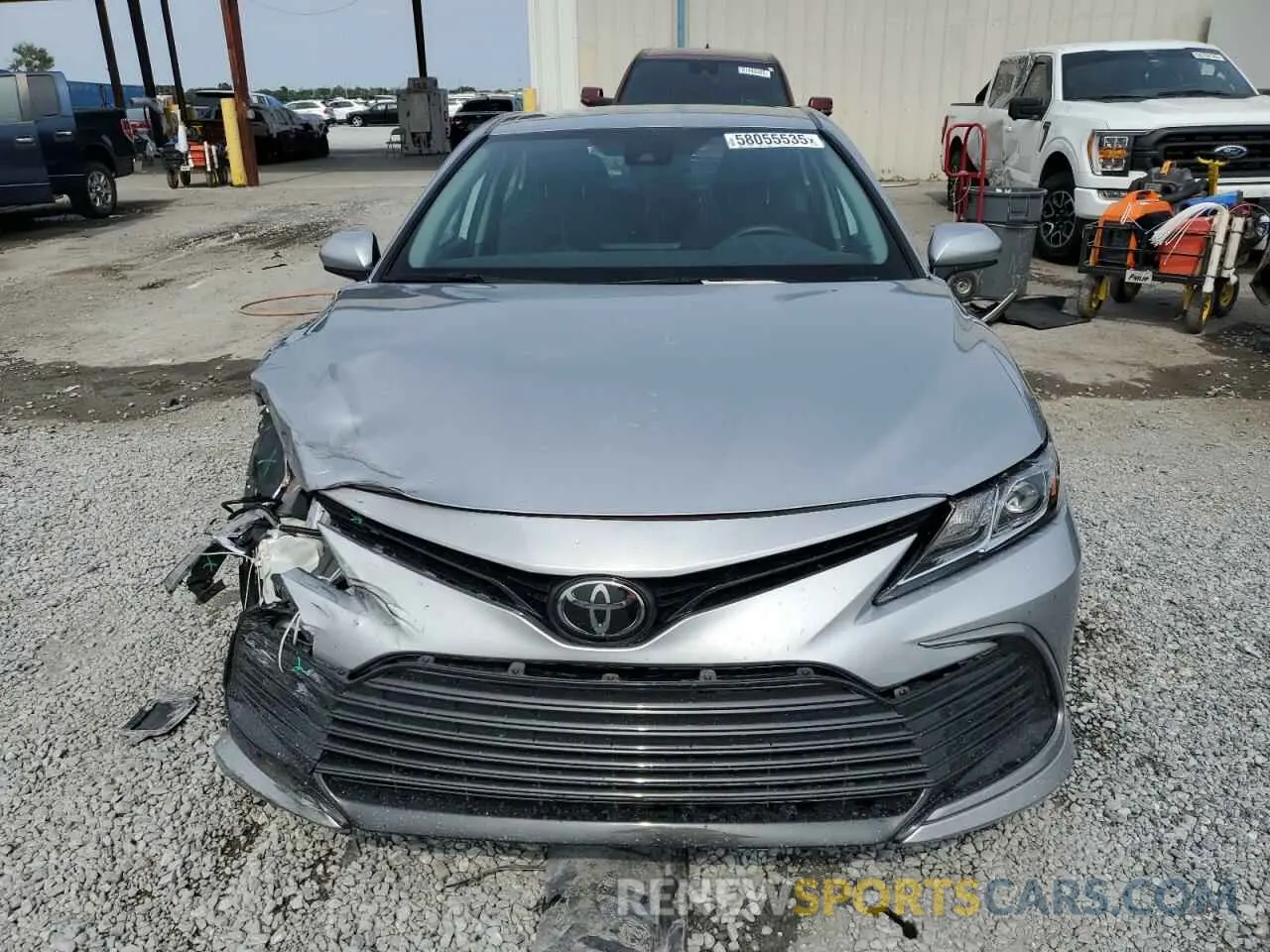 5 Photograph of a damaged car 4T1C11AK3NU682318 TOYOTA CAMRY 2022