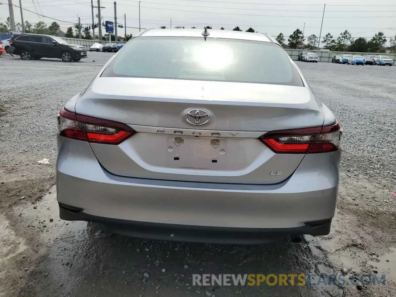 6 Photograph of a damaged car 4T1C11AK3NU682318 TOYOTA CAMRY 2022