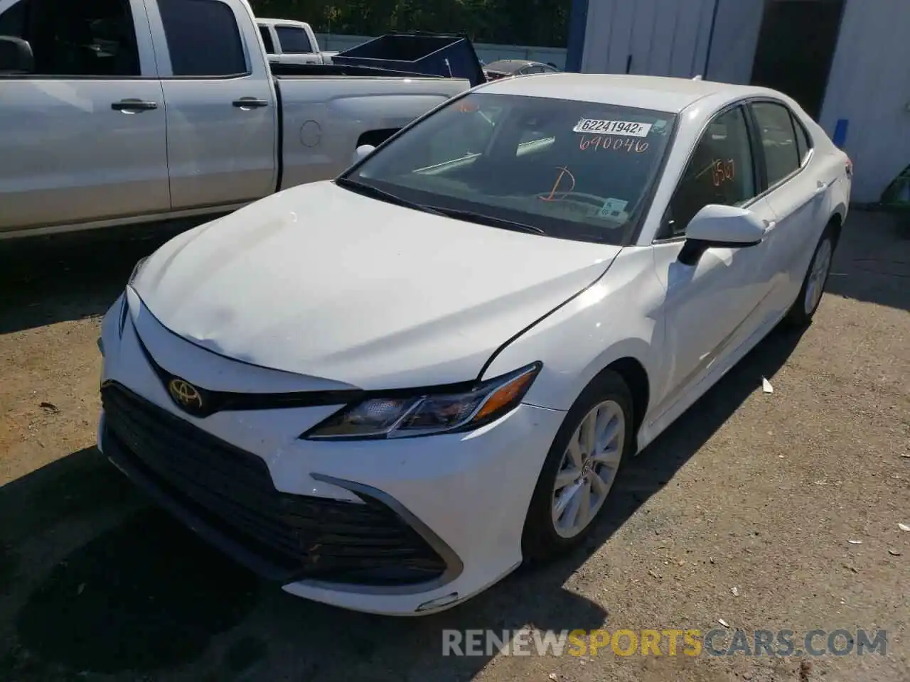 2 Photograph of a damaged car 4T1C11AK3NU690046 TOYOTA CAMRY 2022